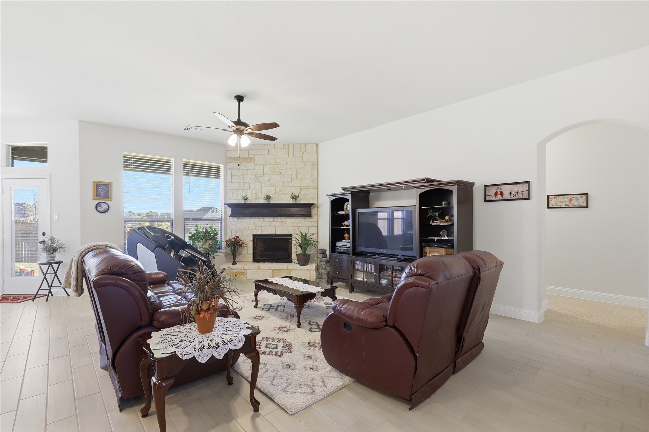 3216 Signal Hill Drive