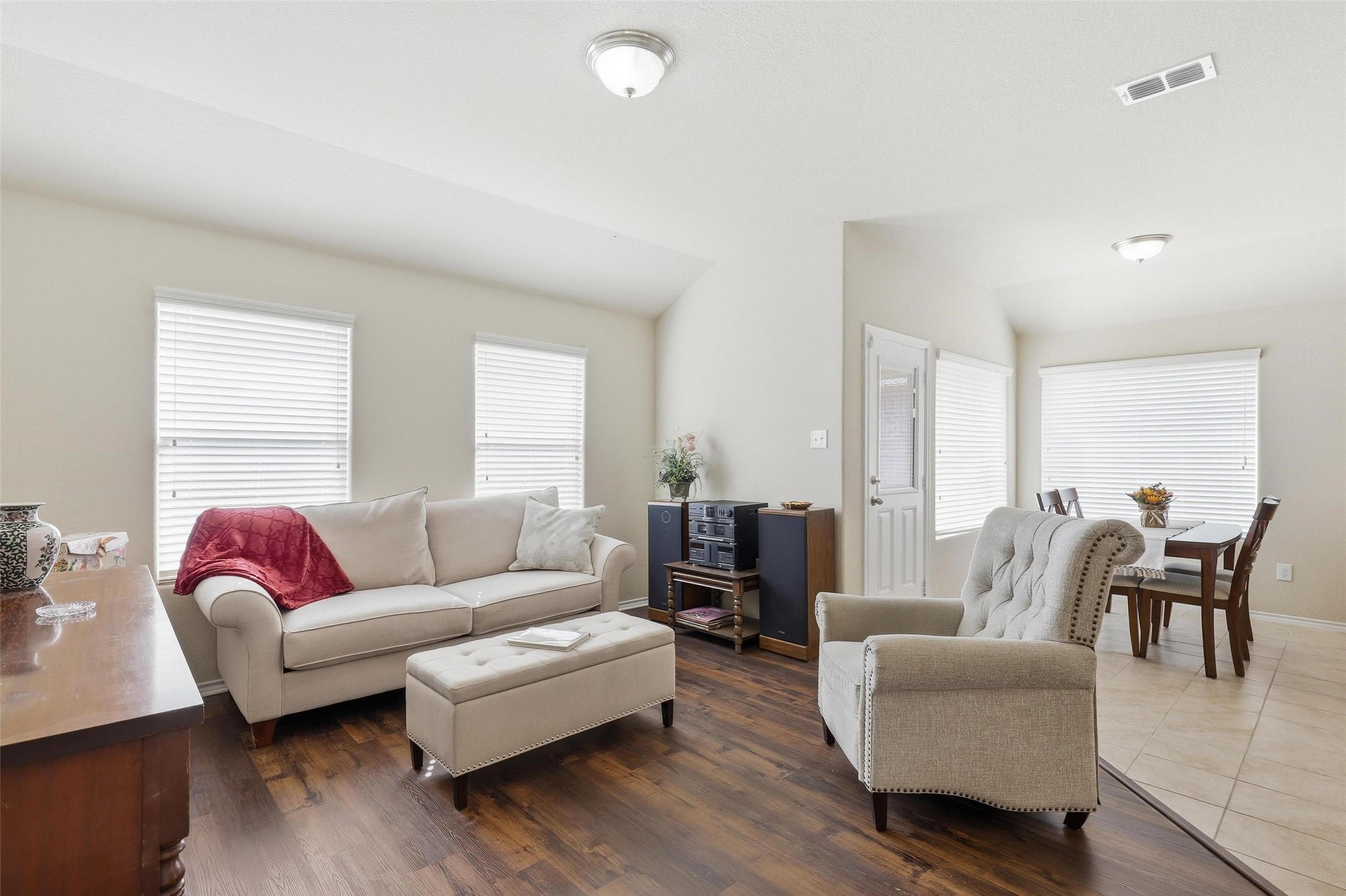 1141 Wellesbourne Lane