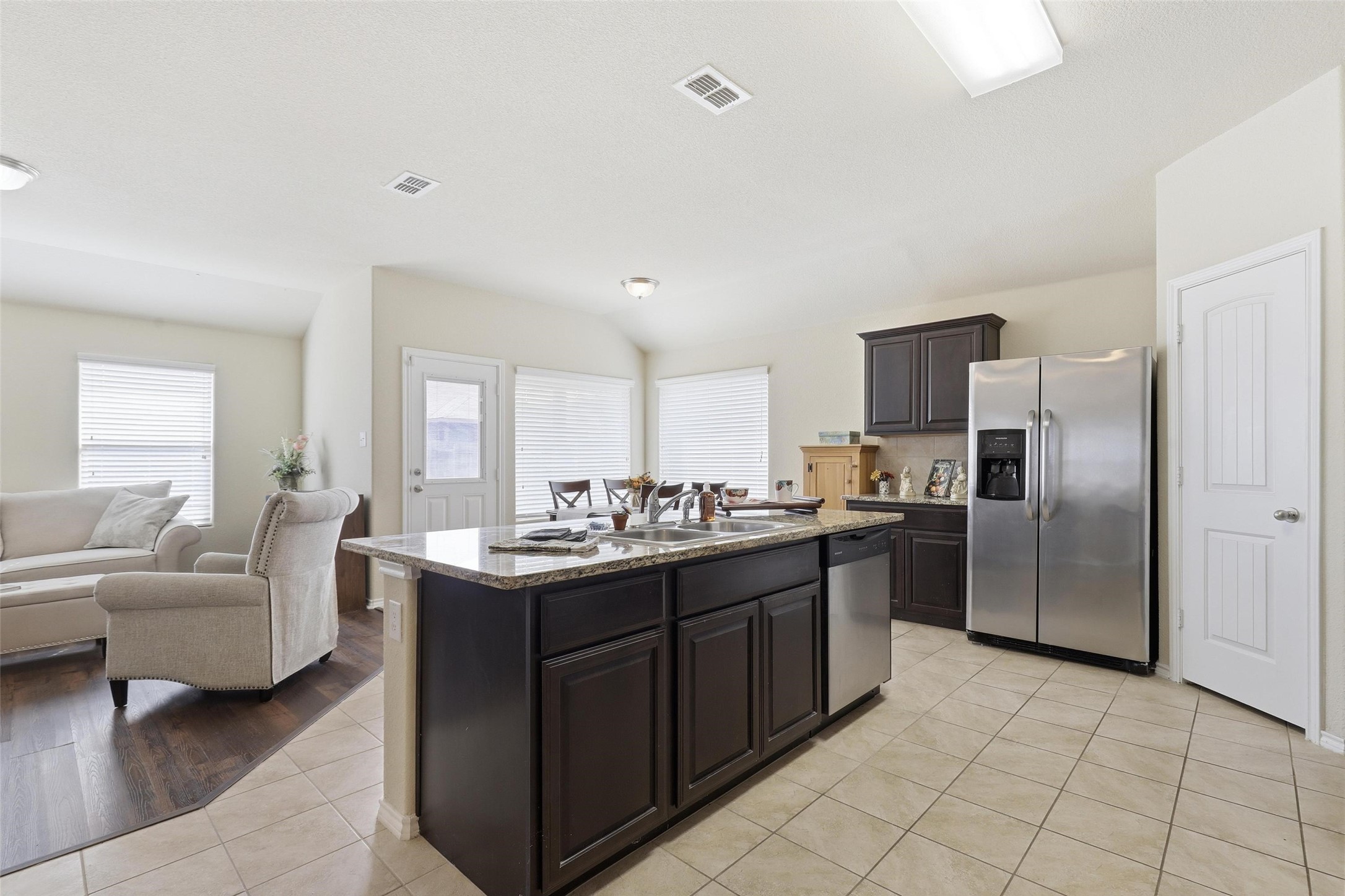 1141 Wellesbourne Lane