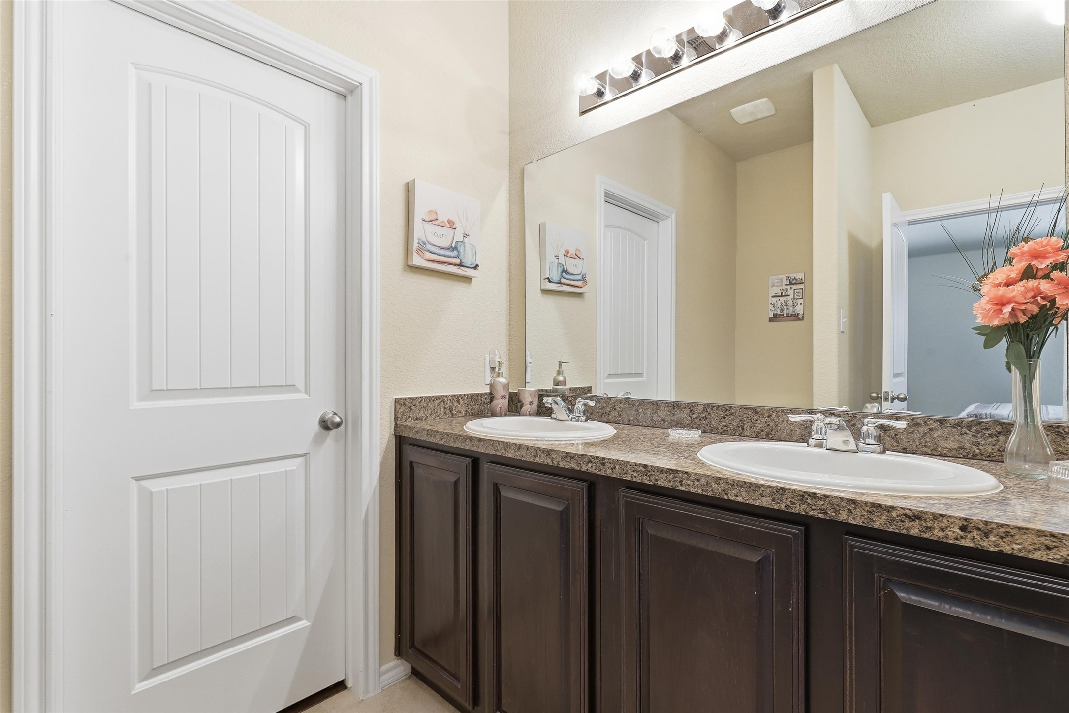 1141 Wellesbourne Lane