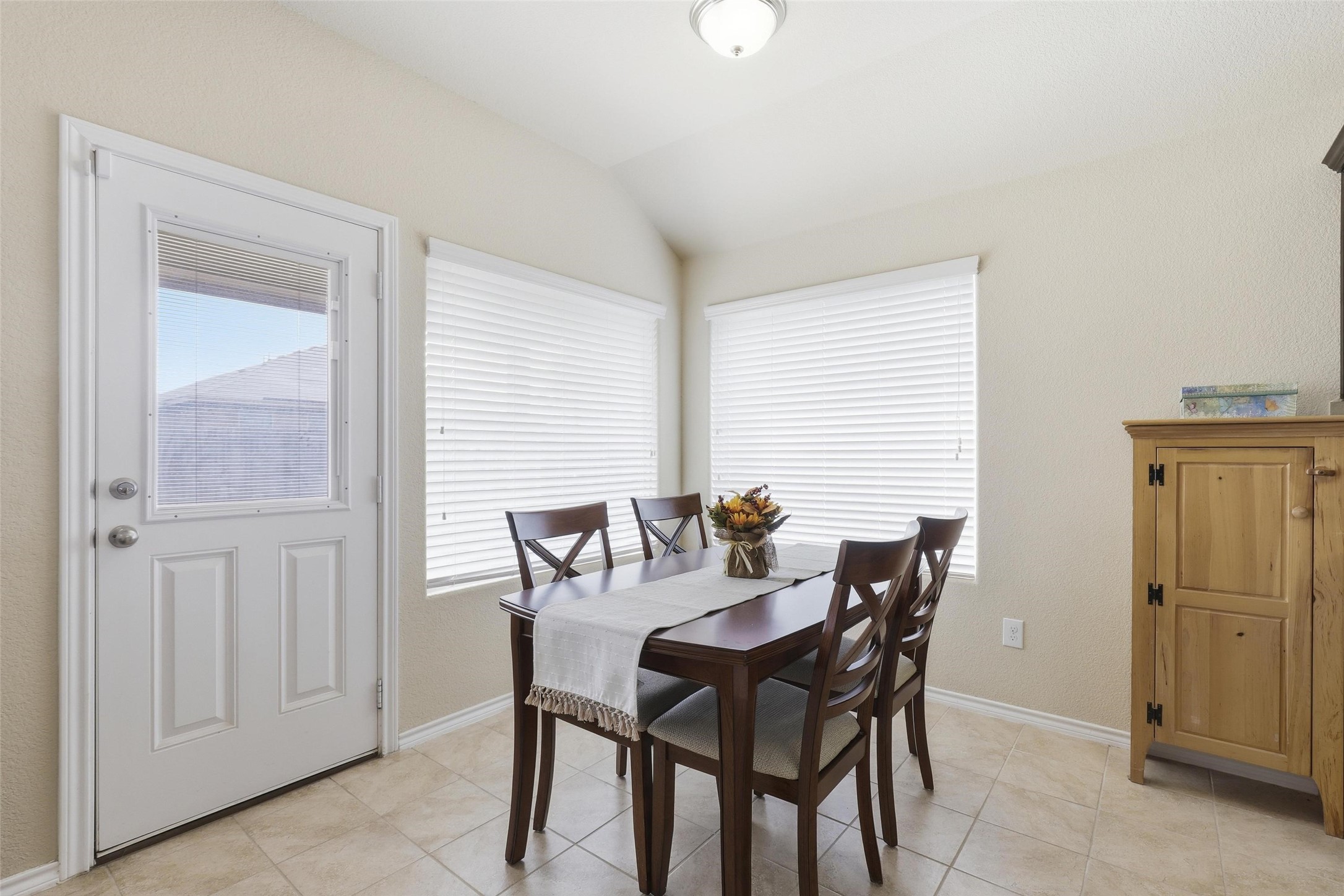 1141 Wellesbourne Lane