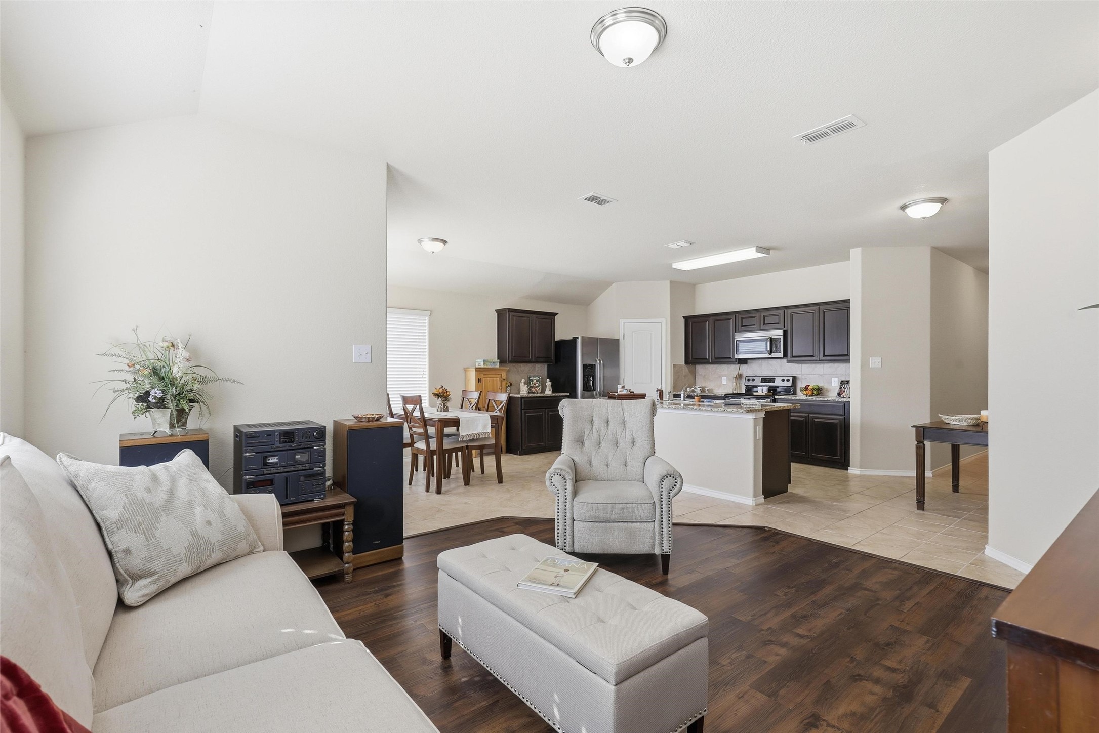 1141 Wellesbourne Lane