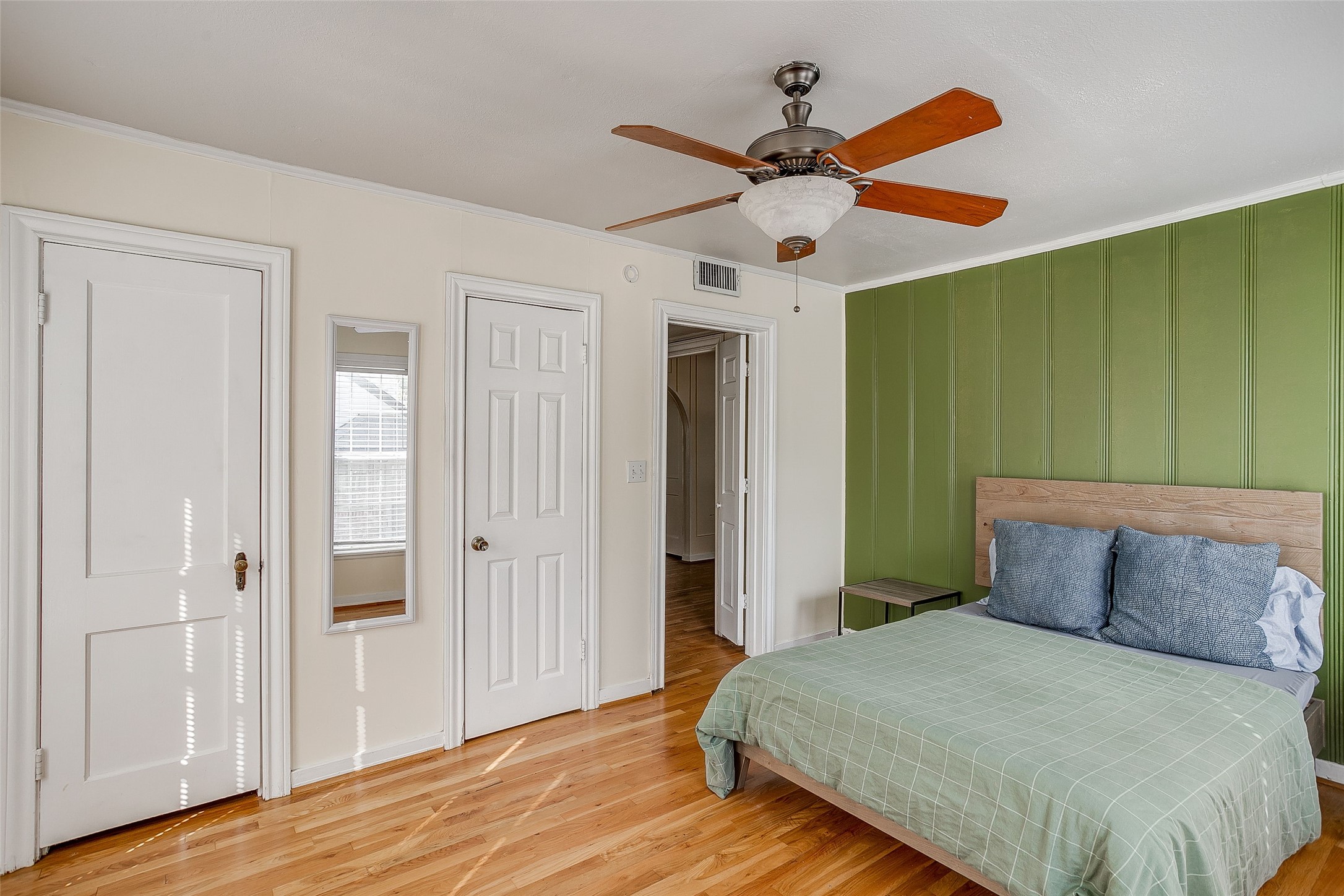 4339 Pershing Avenue