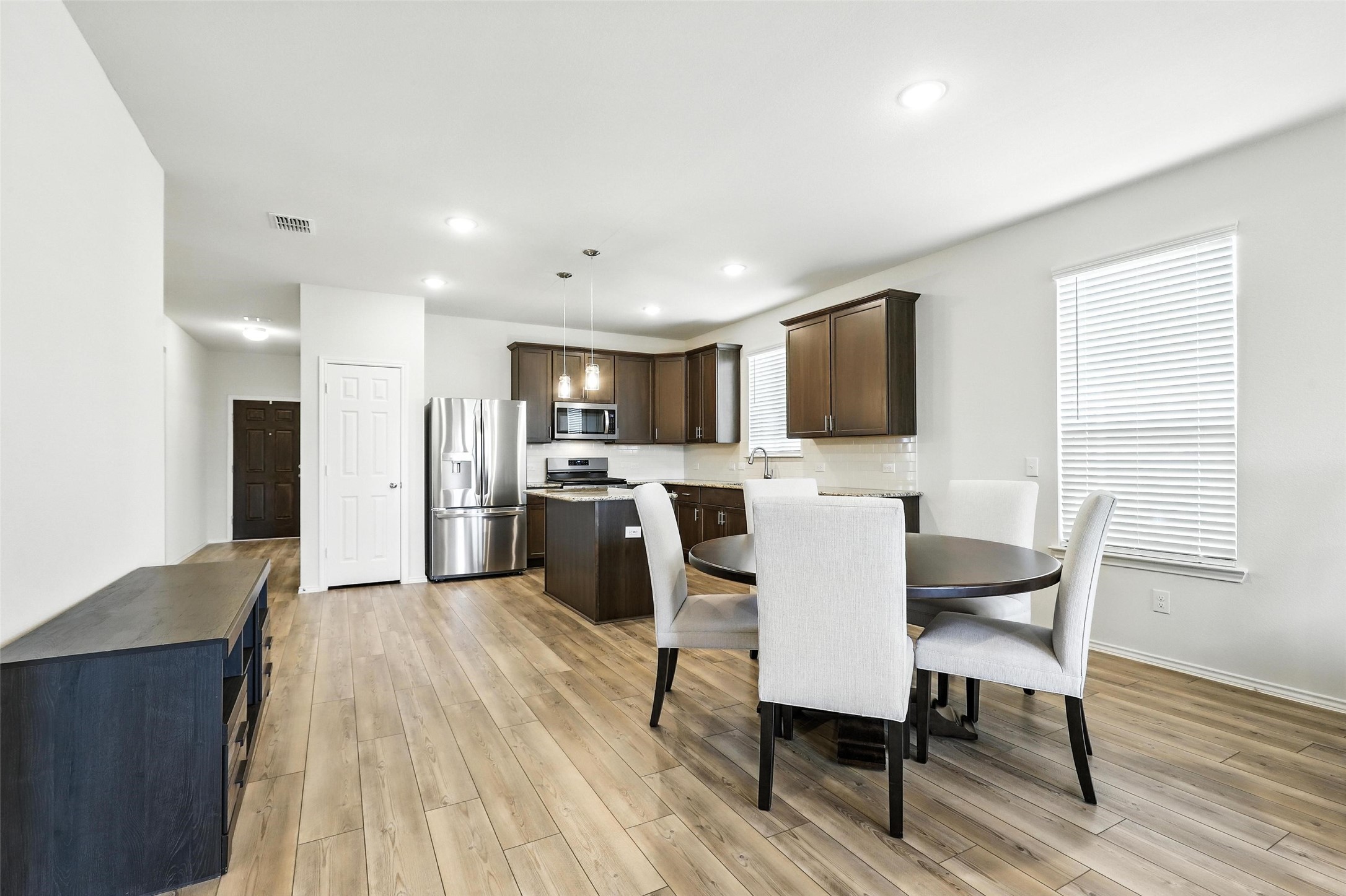 5605 Apple Grove Way