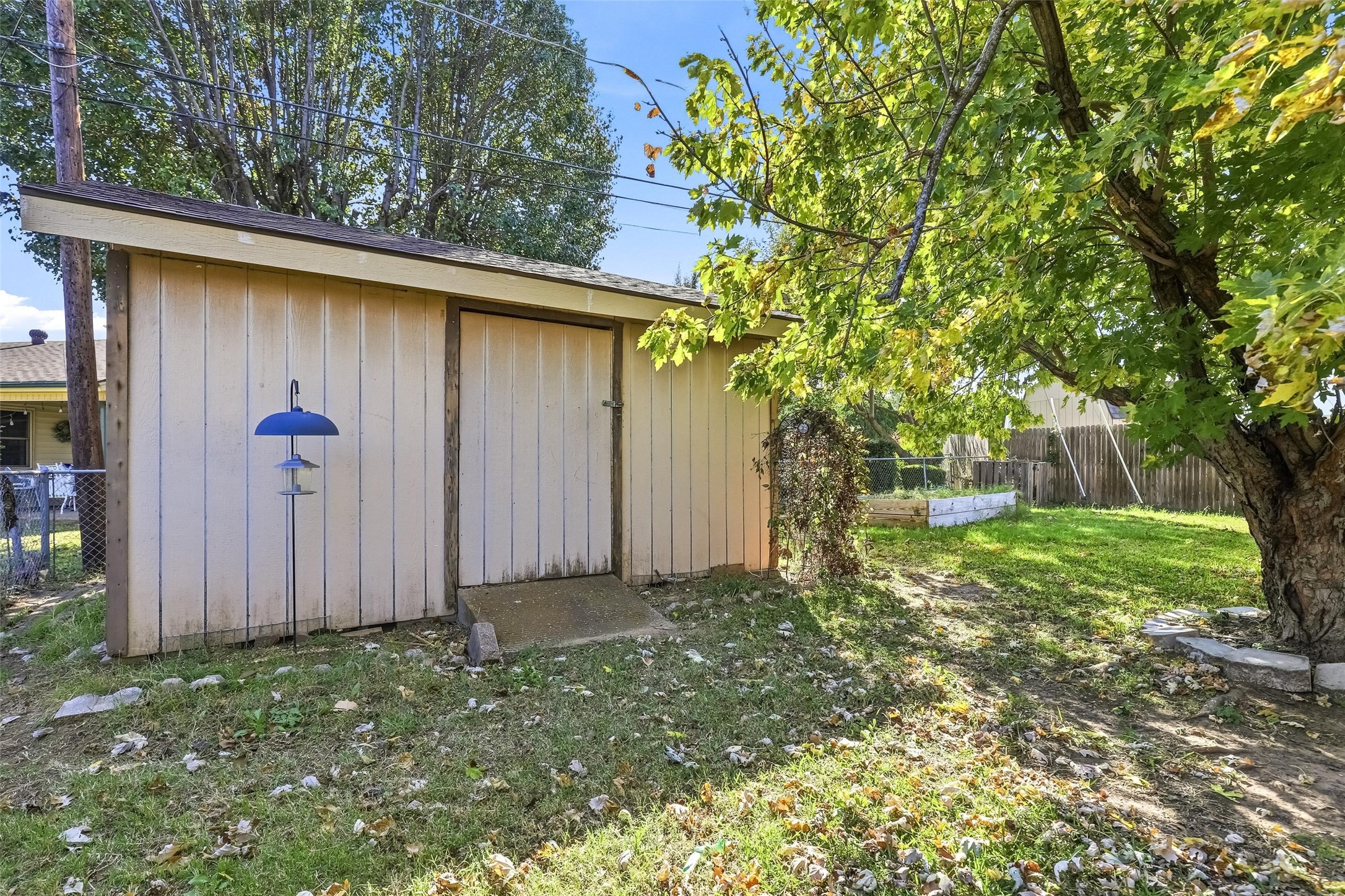 657 Evelyn Lane