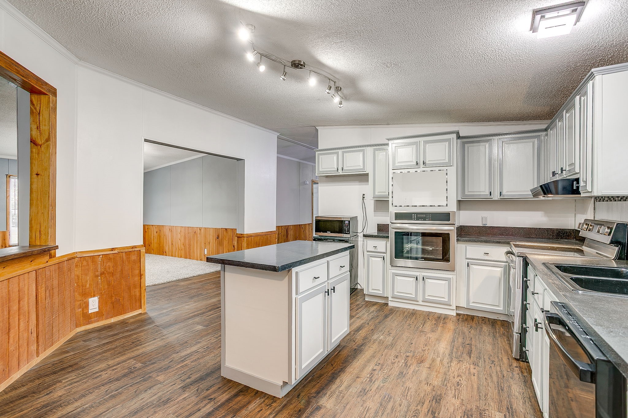 11609 Hardwood Court