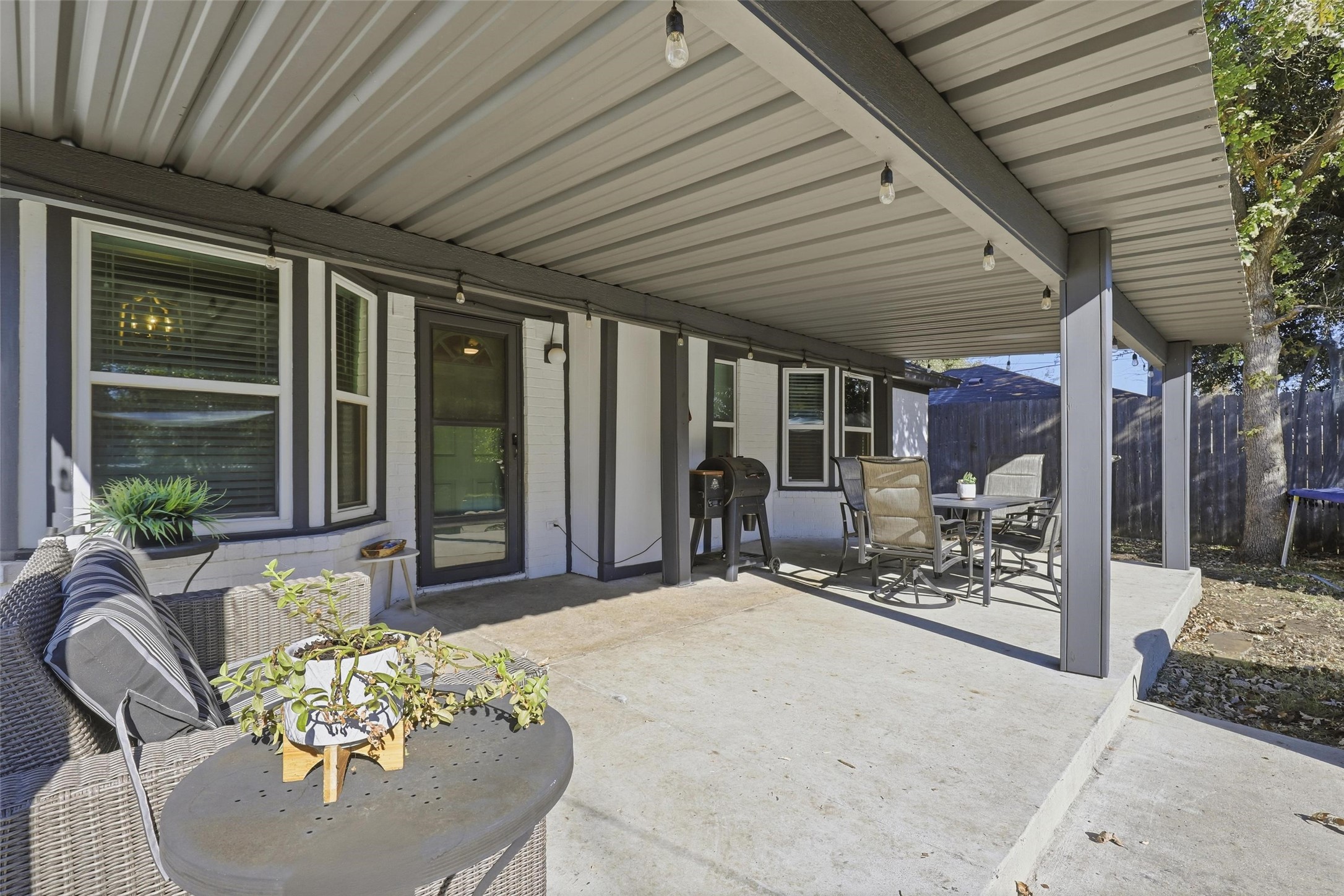 713 Crestview Drive