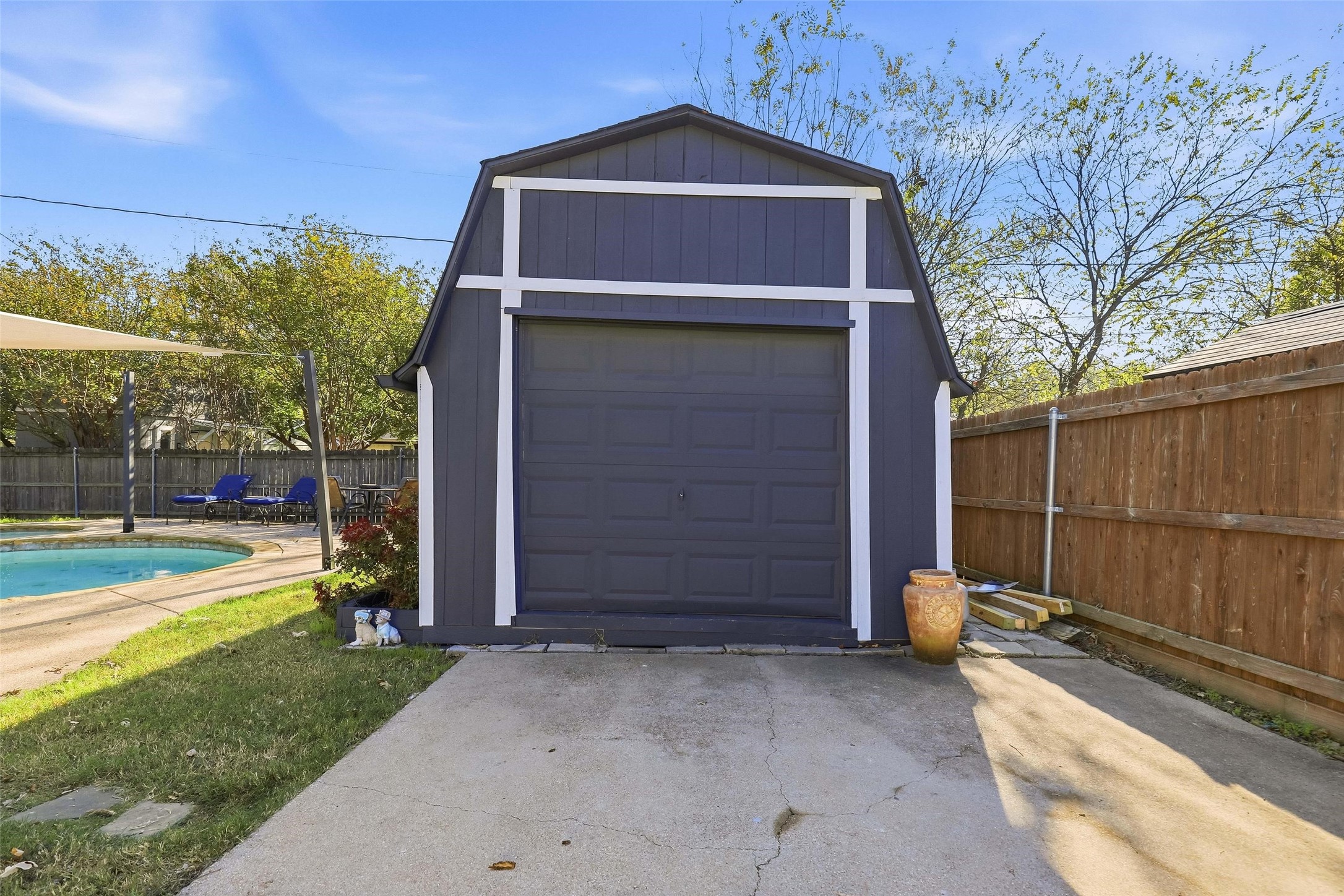 713 Crestview Drive