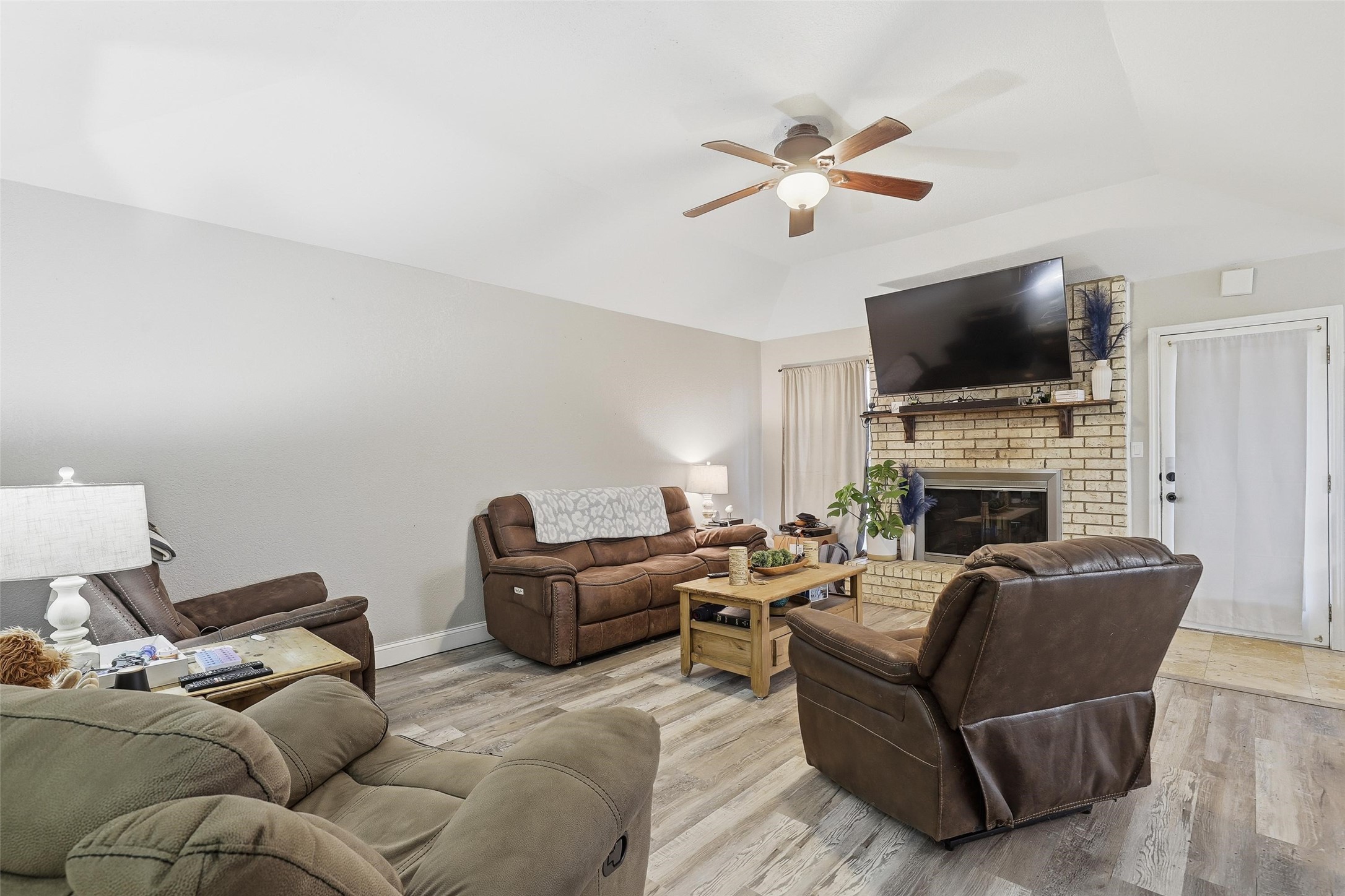 4501 Ascot Drive