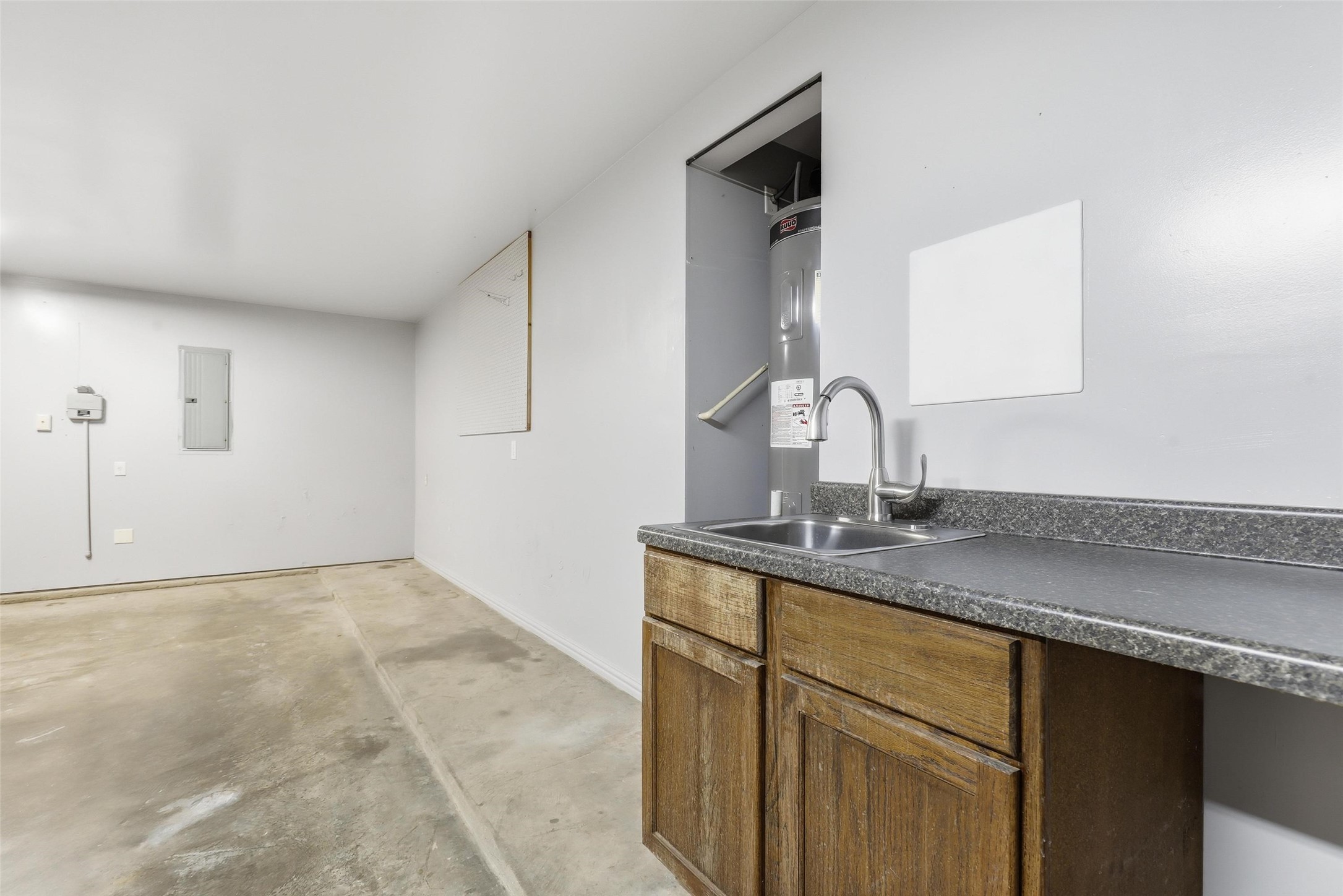 413 Lighthouse Court