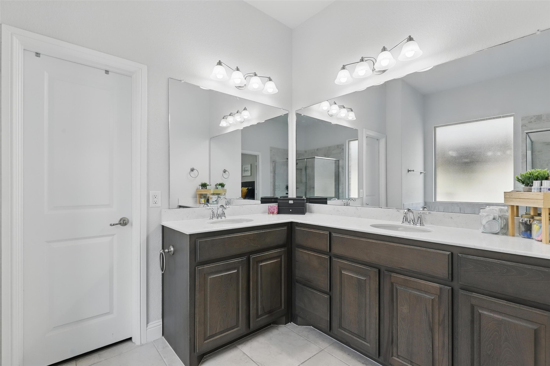 14825 Complacent Way