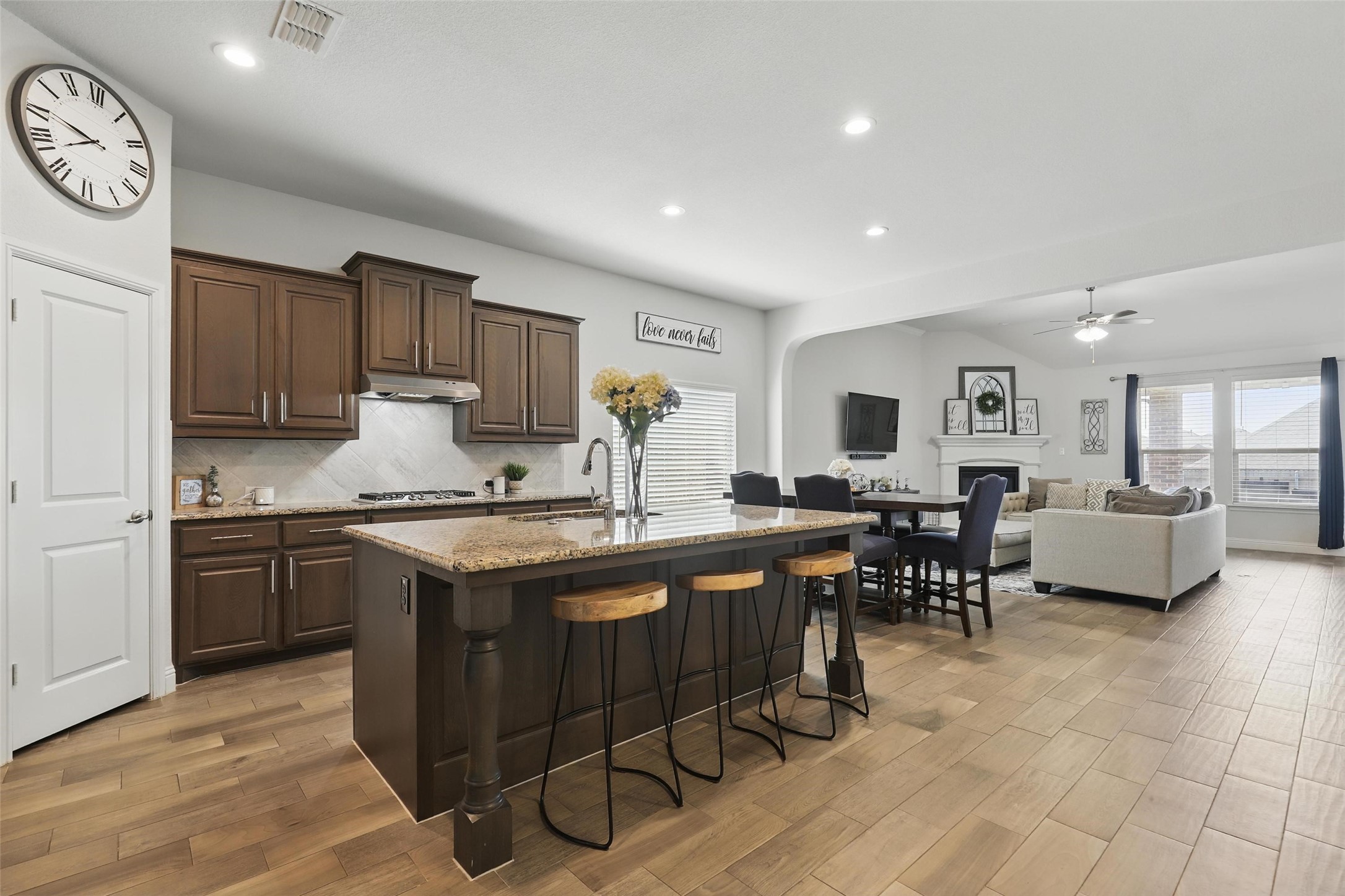 14825 Complacent Way