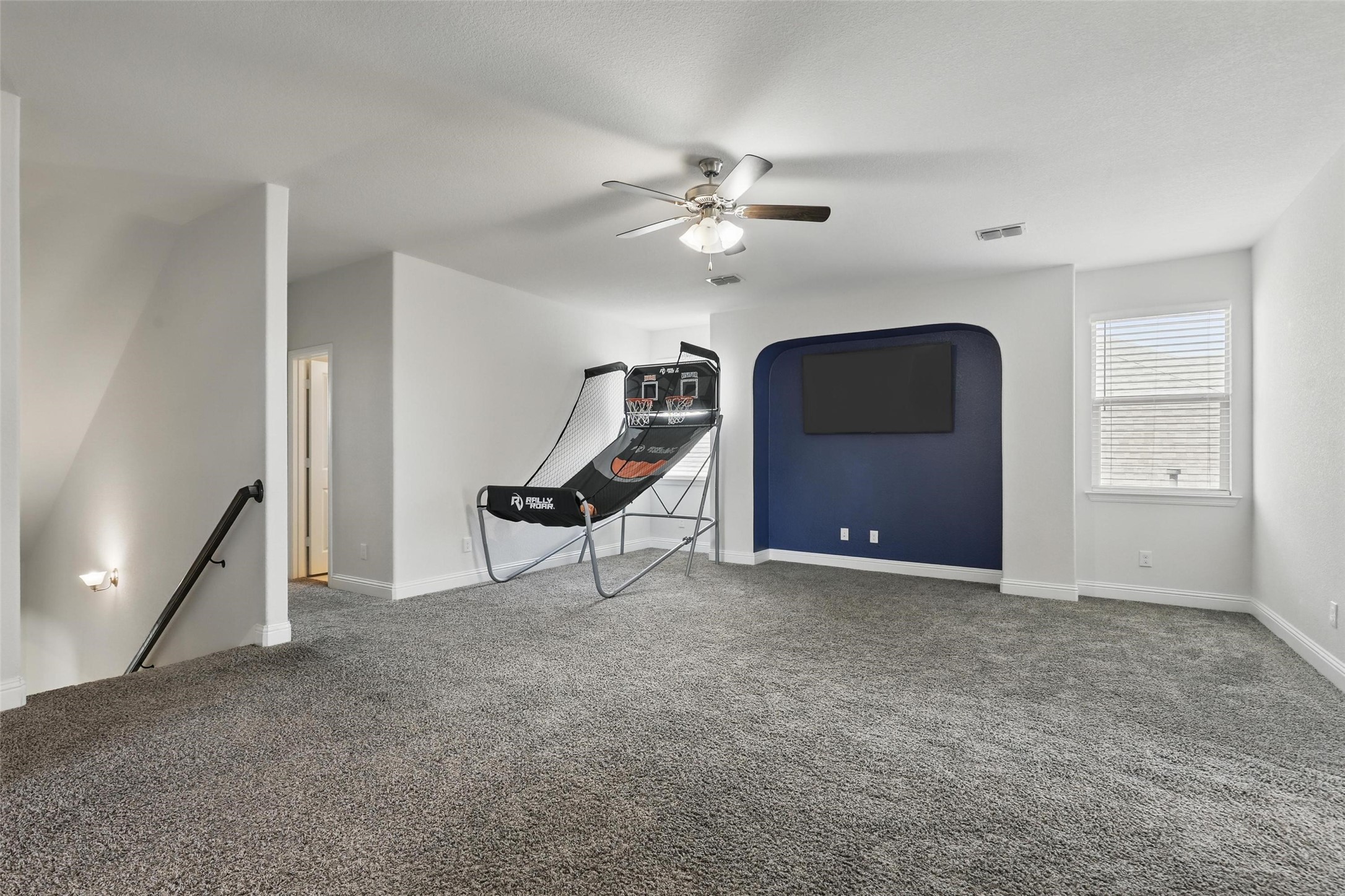 14825 Complacent Way