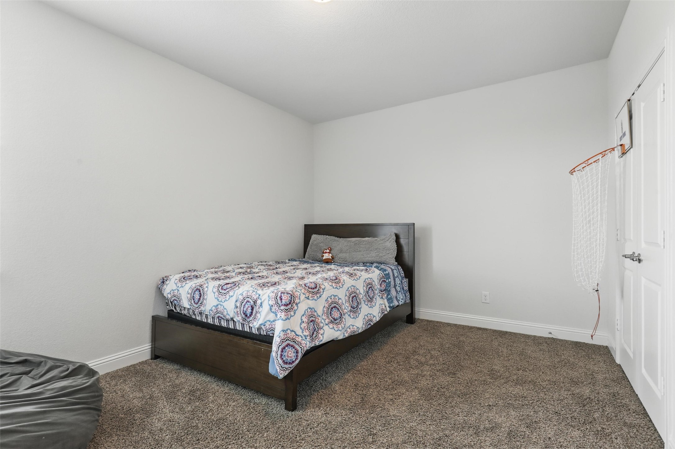 14825 Complacent Way