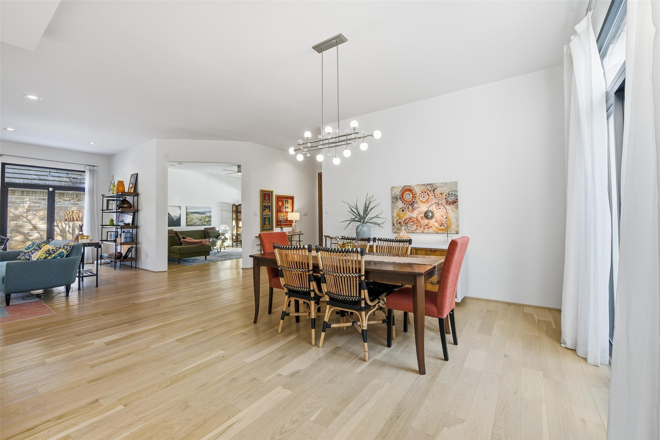 1901 Crockett Circle