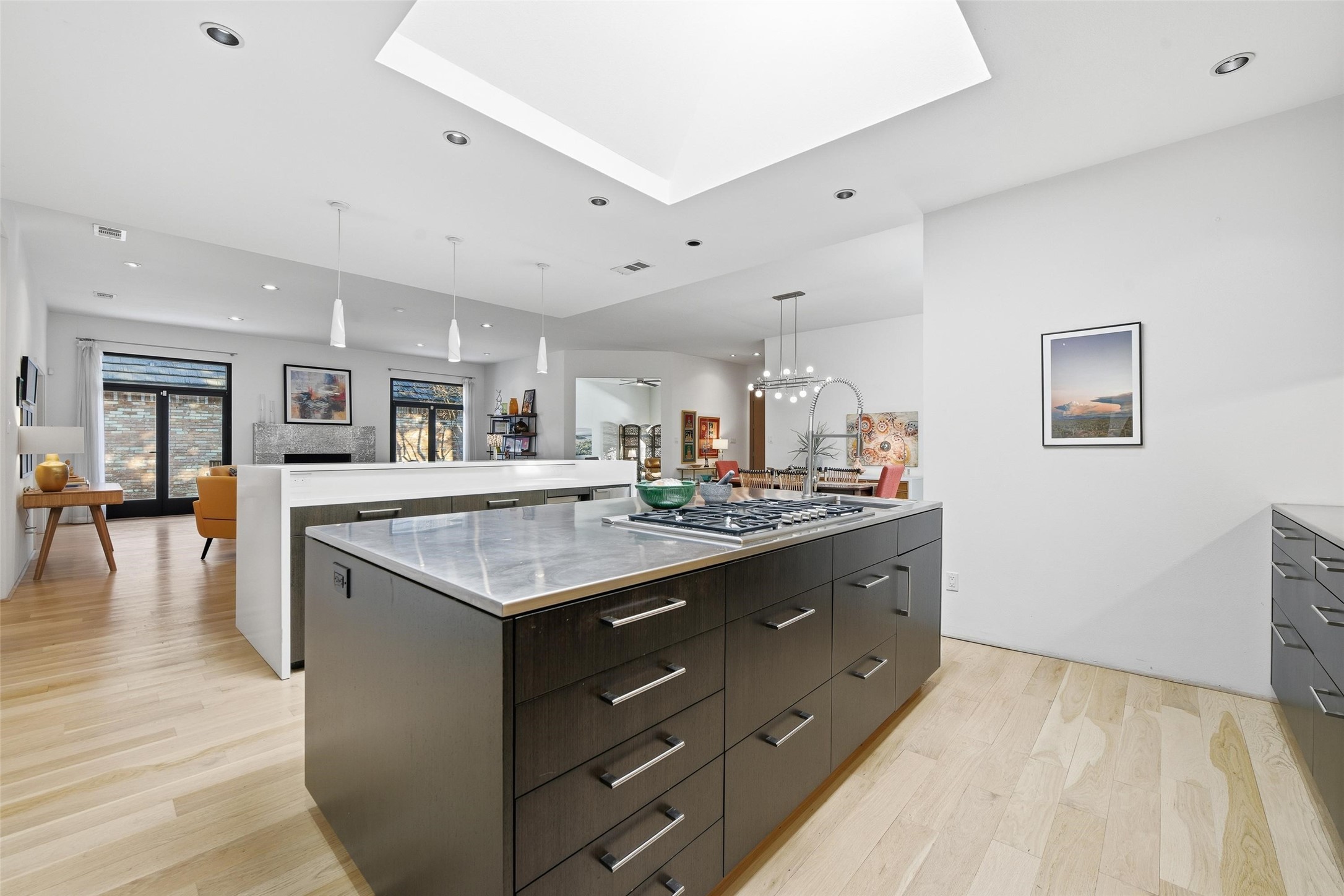 1901 Crockett Circle