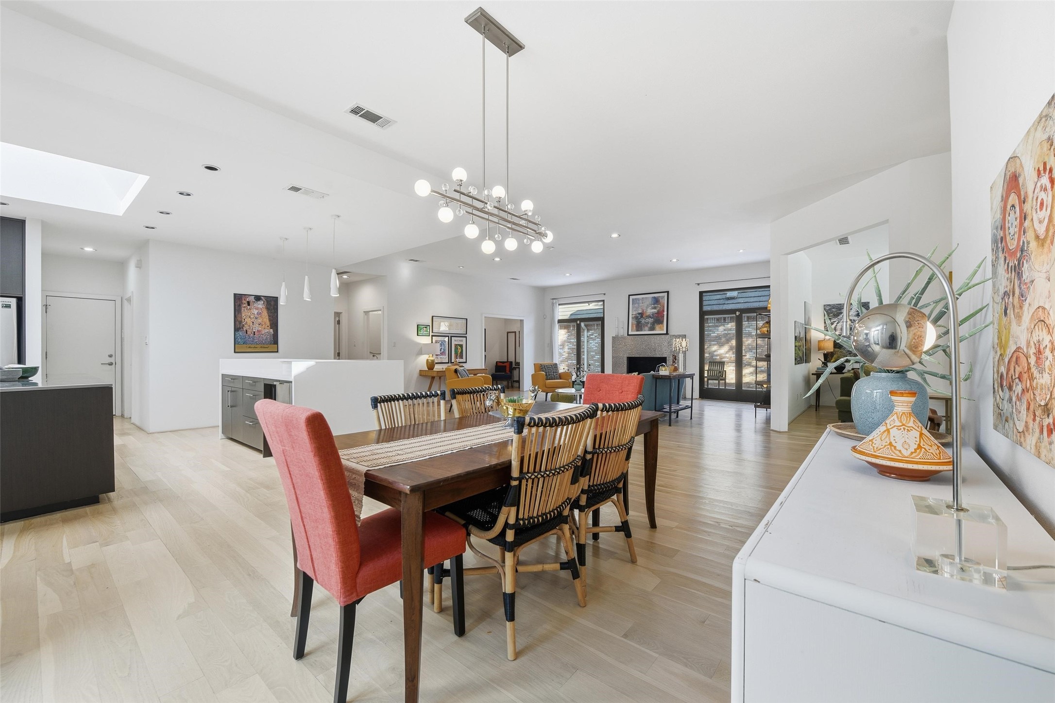 1901 Crockett Circle