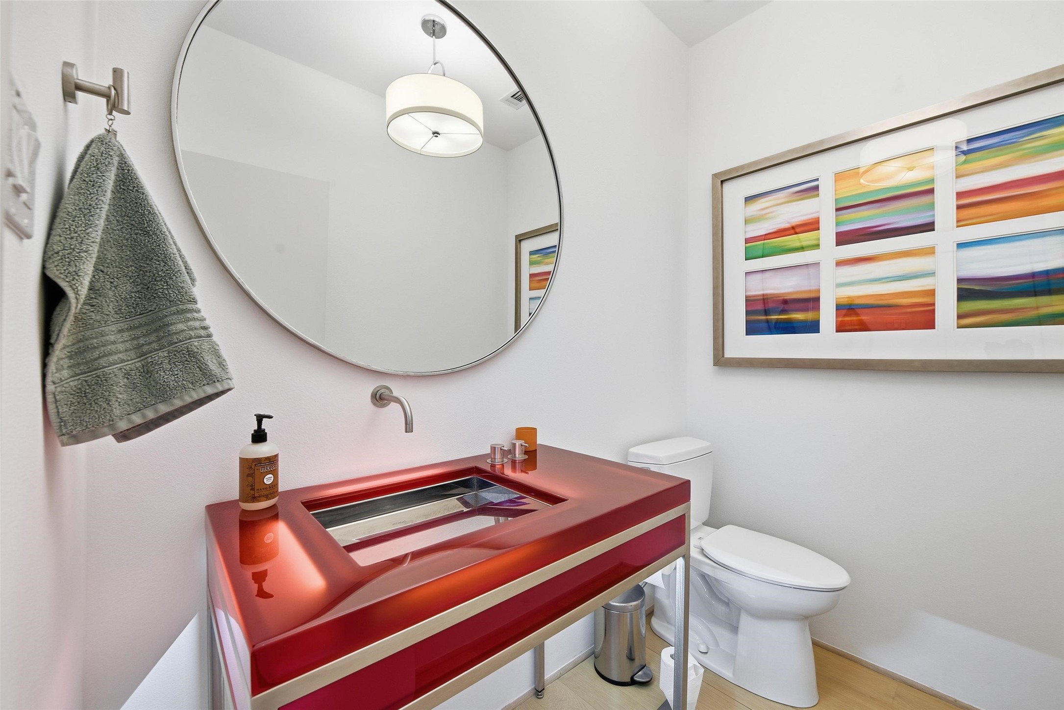 1901 Crockett Circle