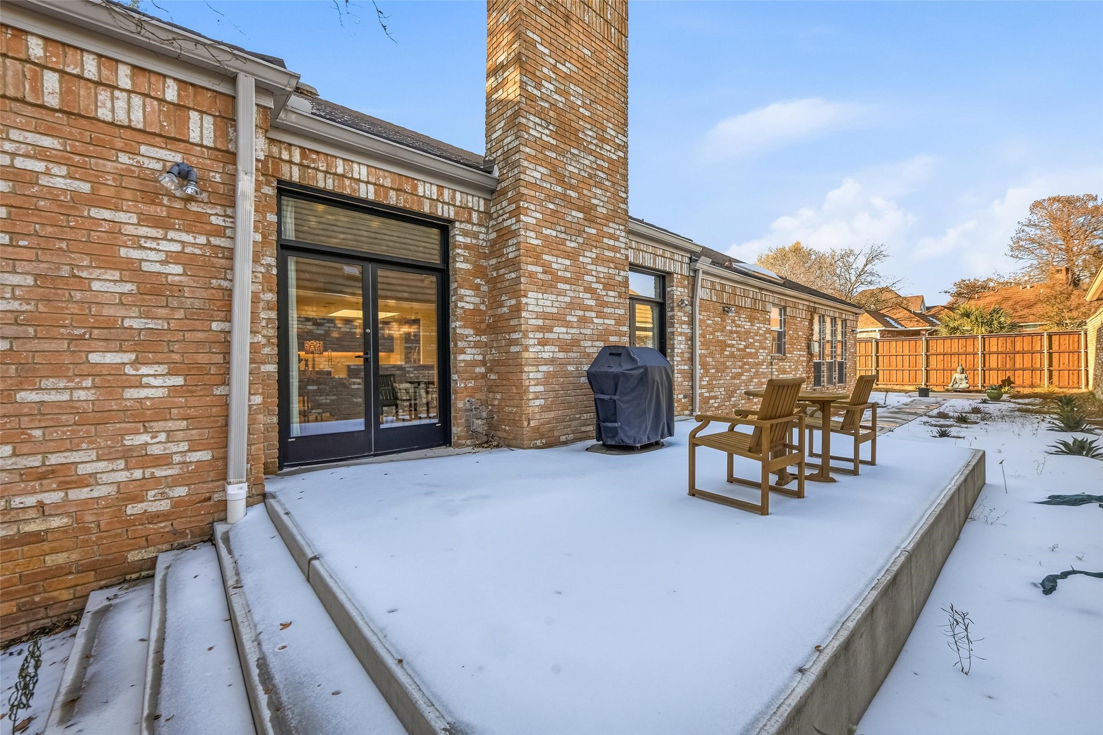 1901 Crockett Circle