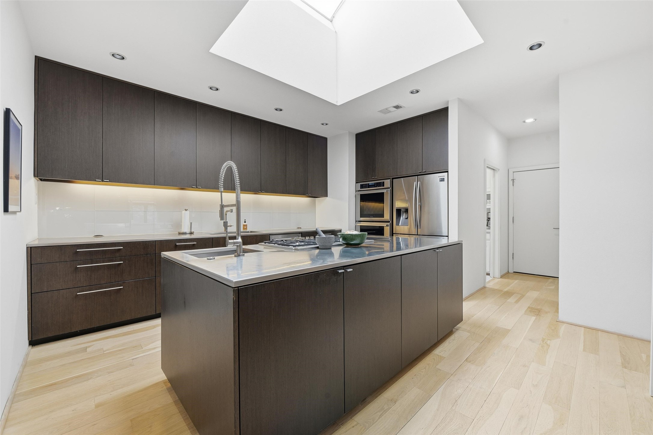 1901 Crockett Circle