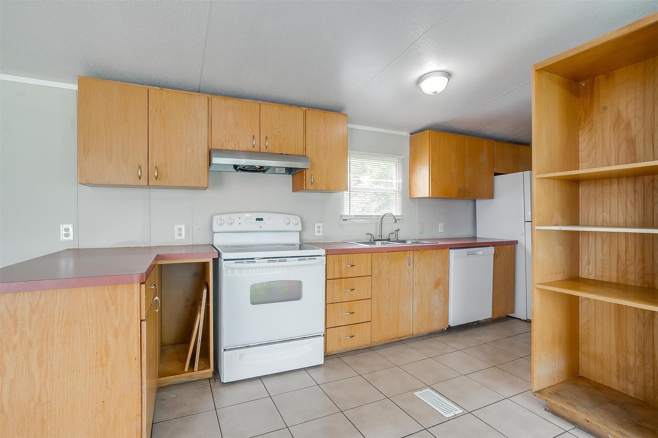 1021 Tanglewood Drive