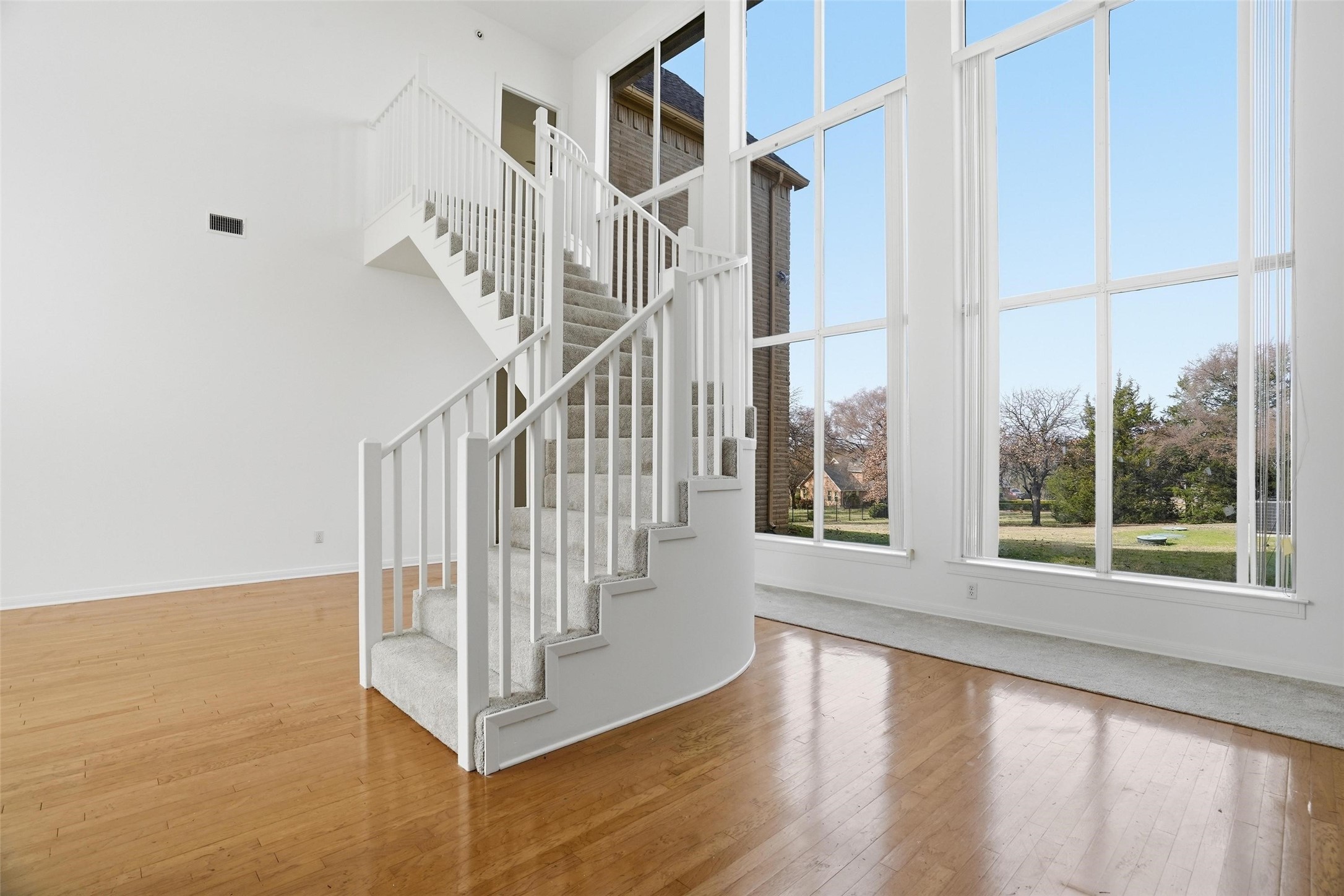 2829 Bent Oaks Drive