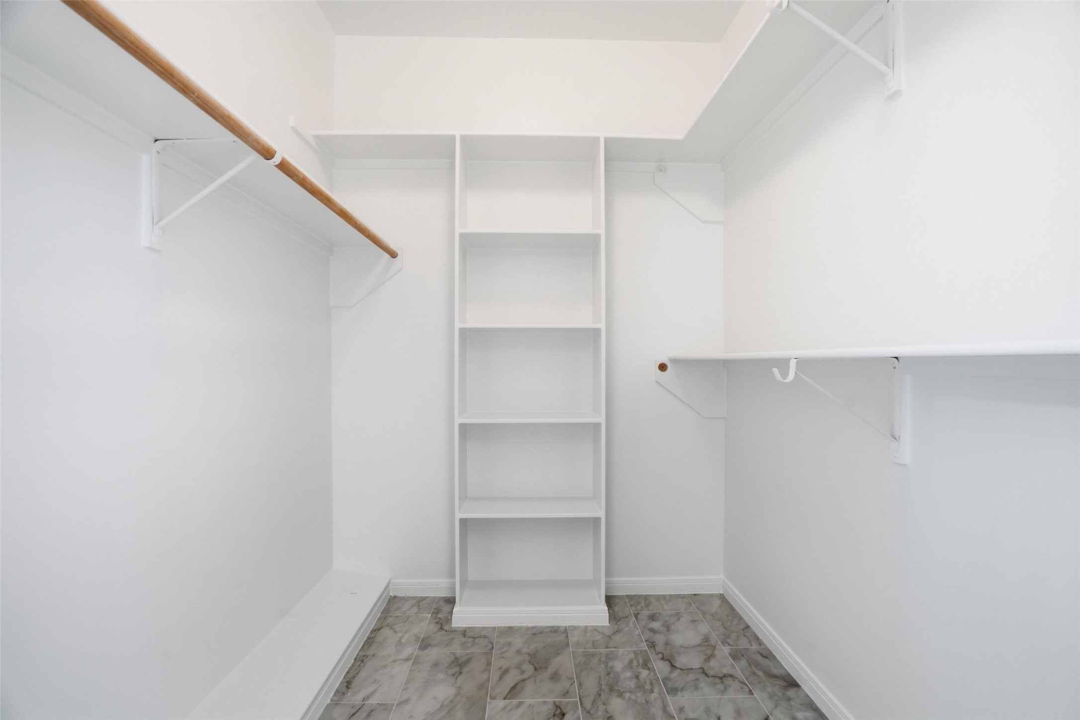 2829 Bent Oaks Drive