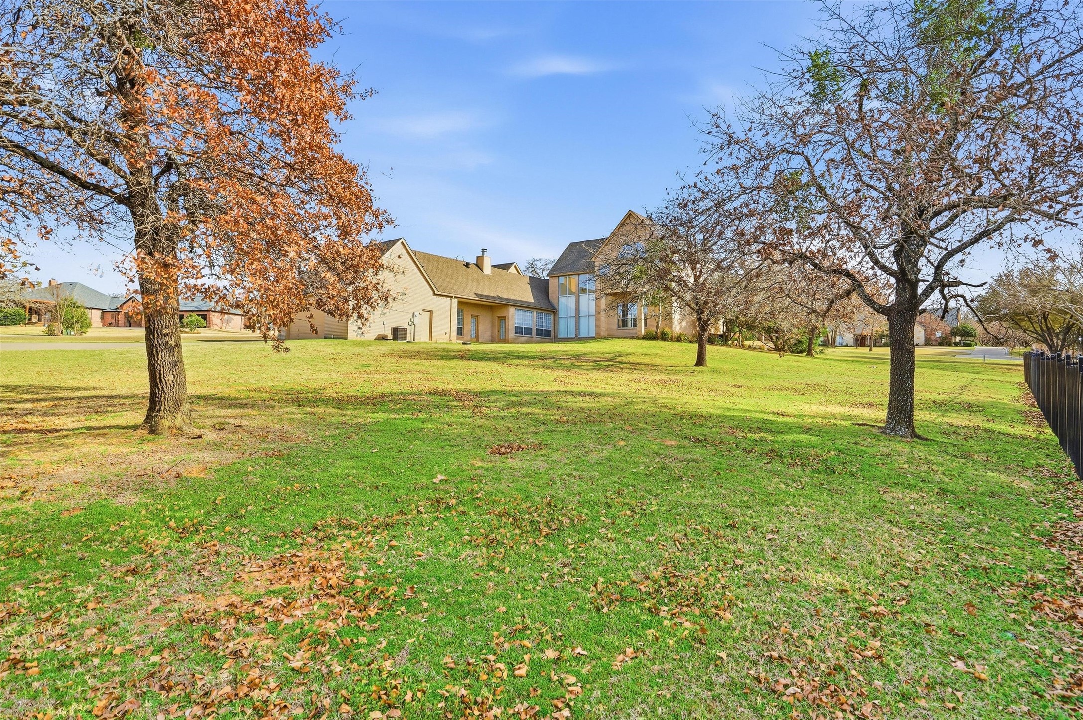 2829 Bent Oaks Drive