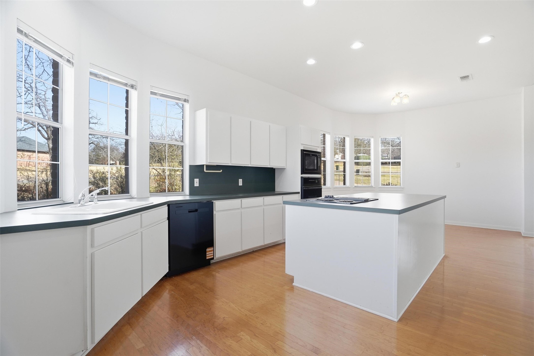 2829 Bent Oaks Drive