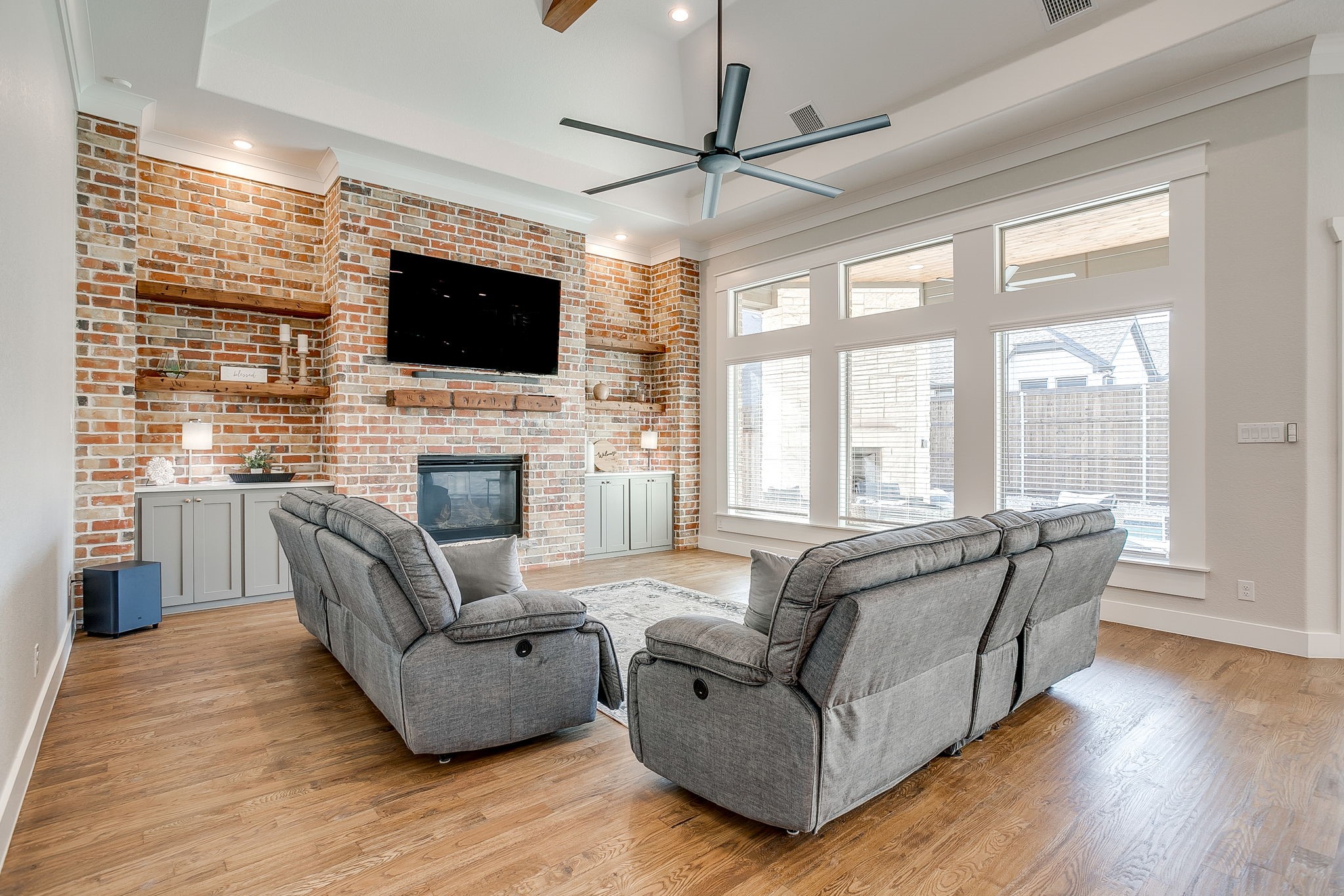 13921 E Riviera Drive