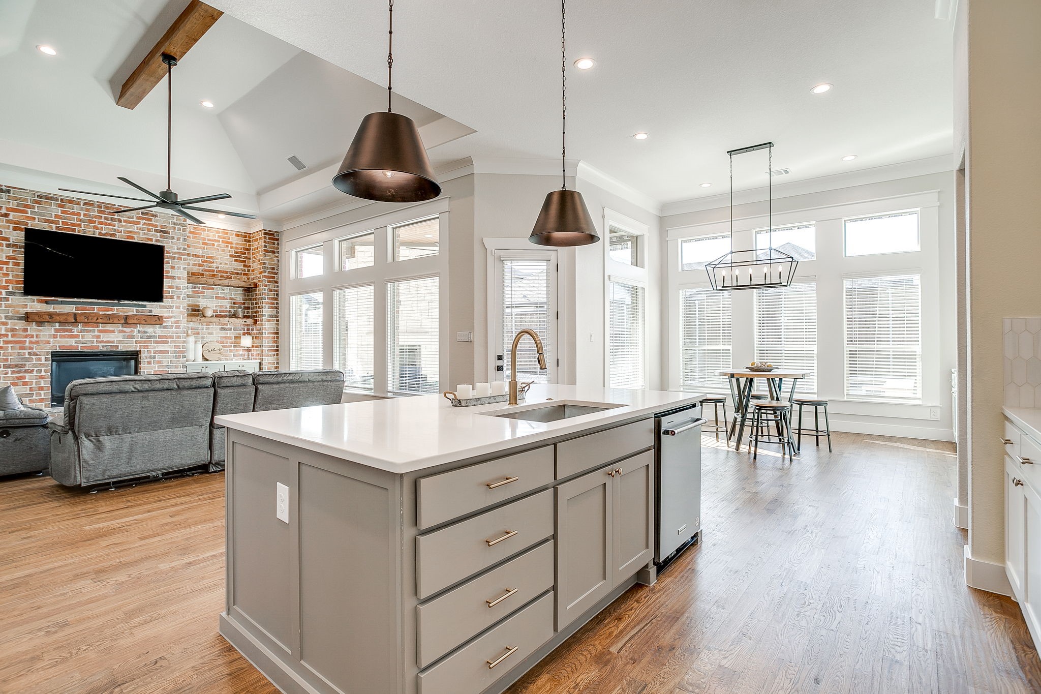 13921 E Riviera Drive