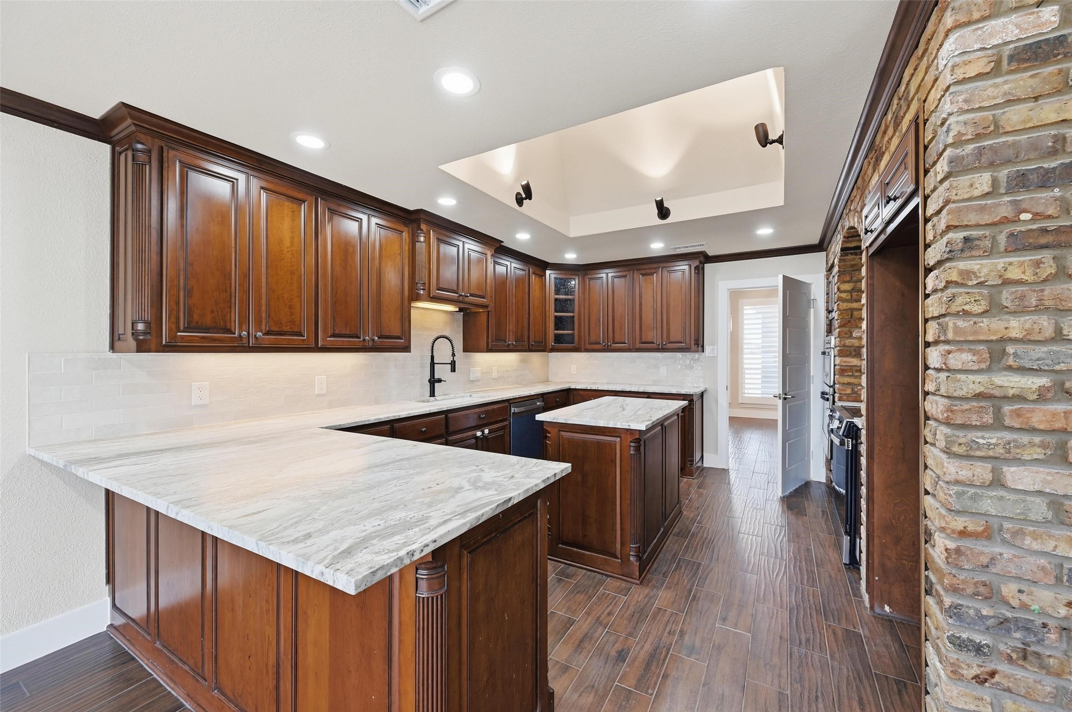 7401 Bent Trail