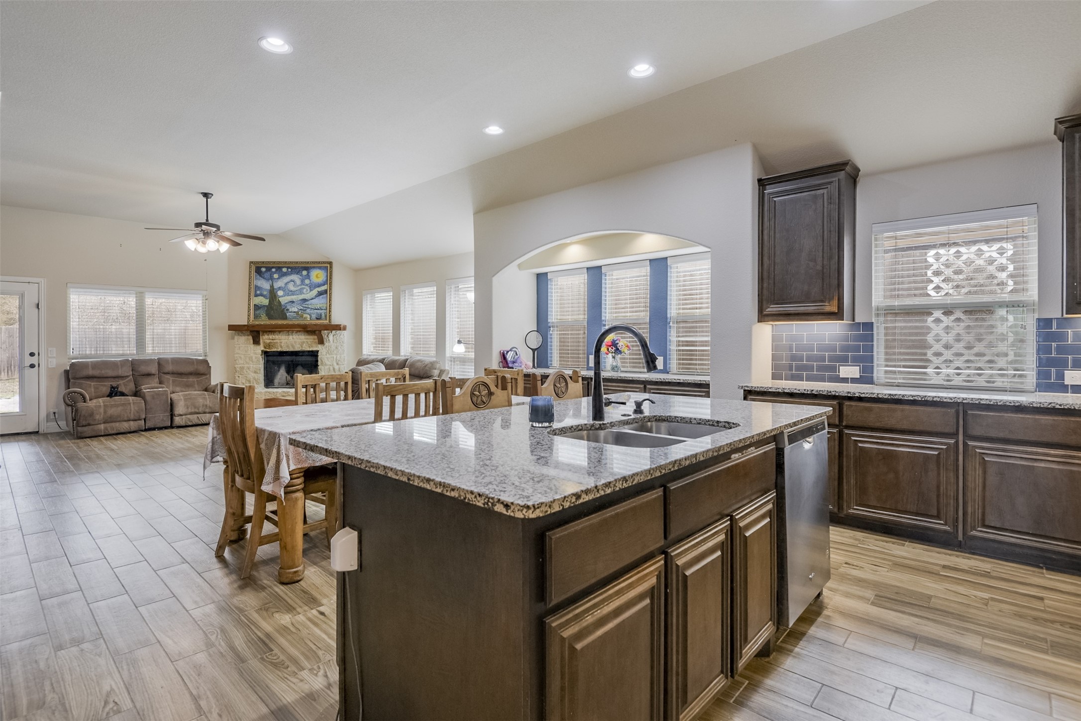 118 Gateway Drive