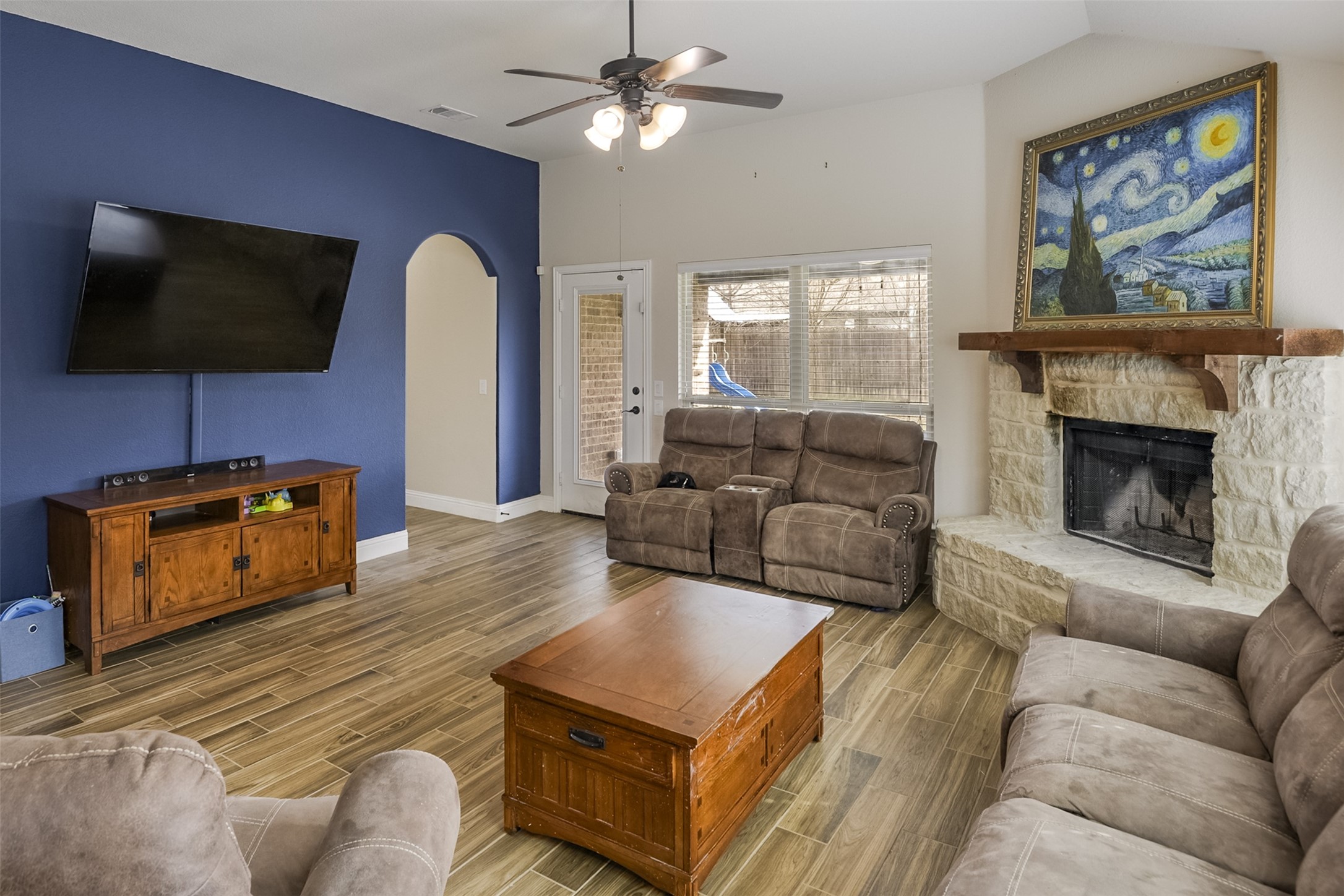 118 Gateway Drive