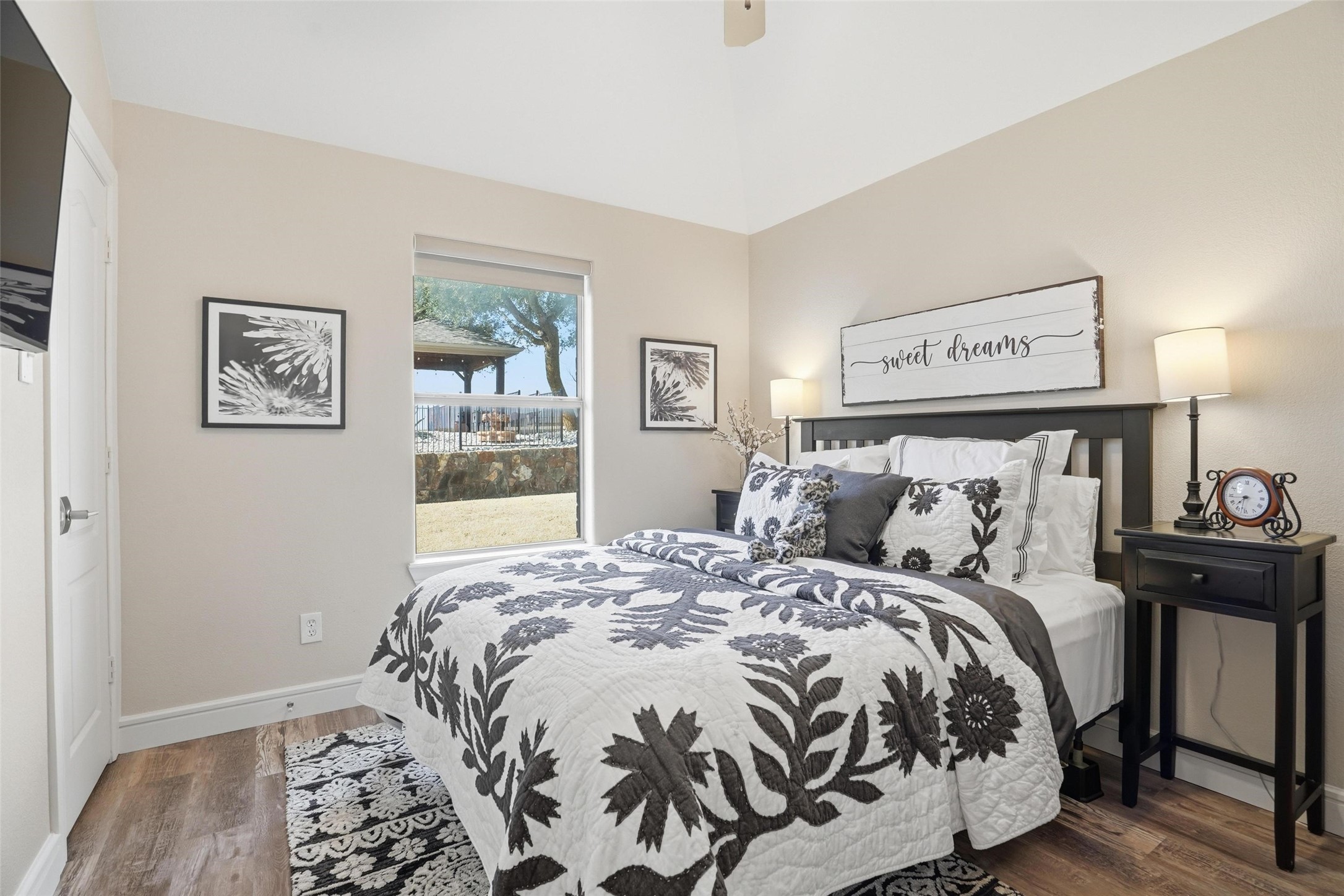 6812 Wild Stallion Road