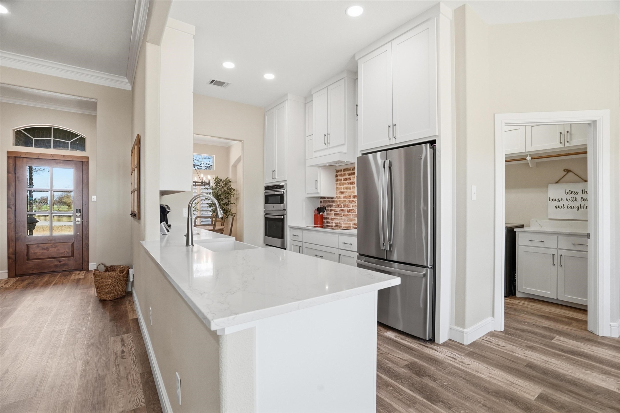 6812 Wild Stallion Road