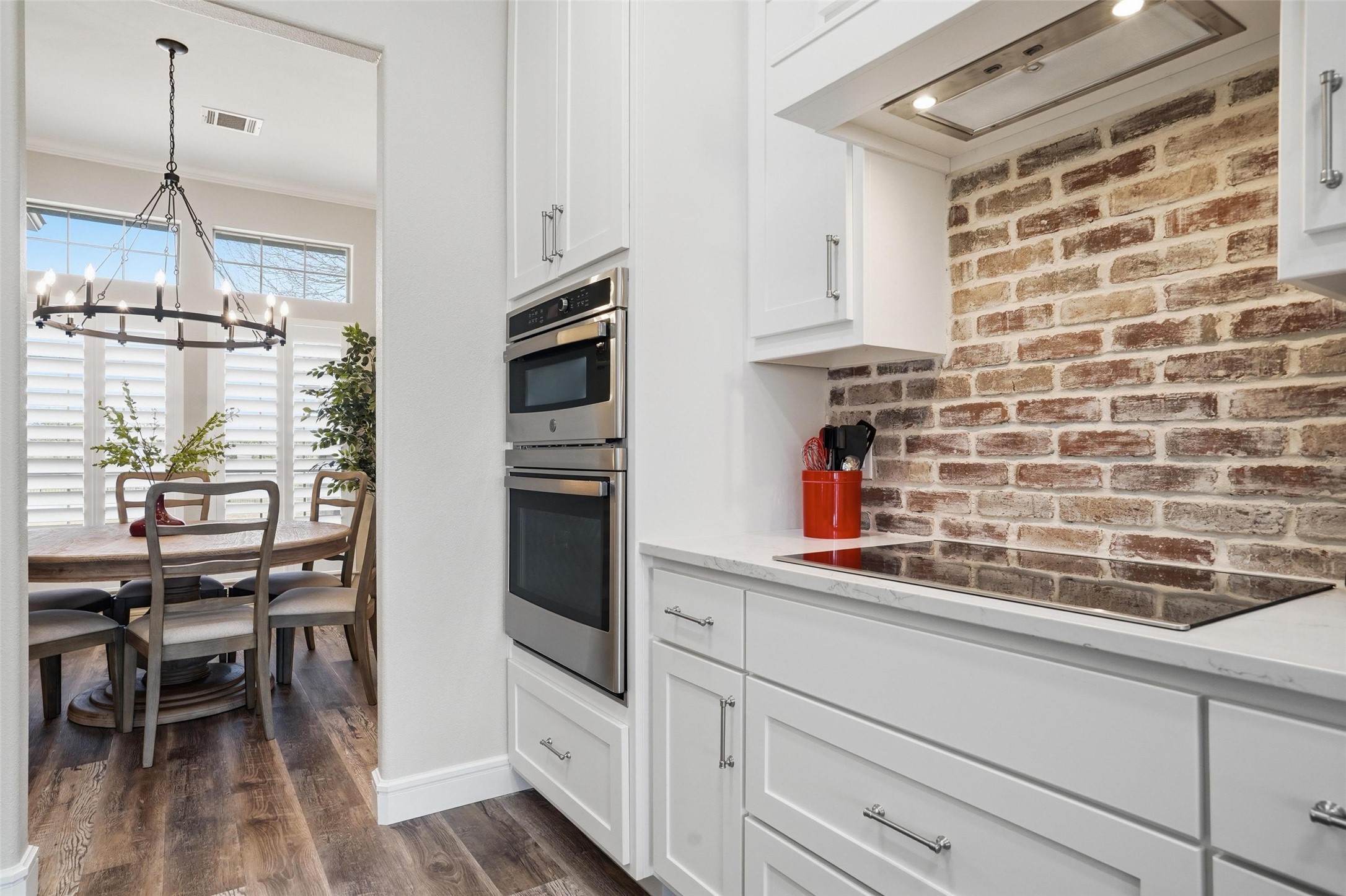 6812 Wild Stallion Road