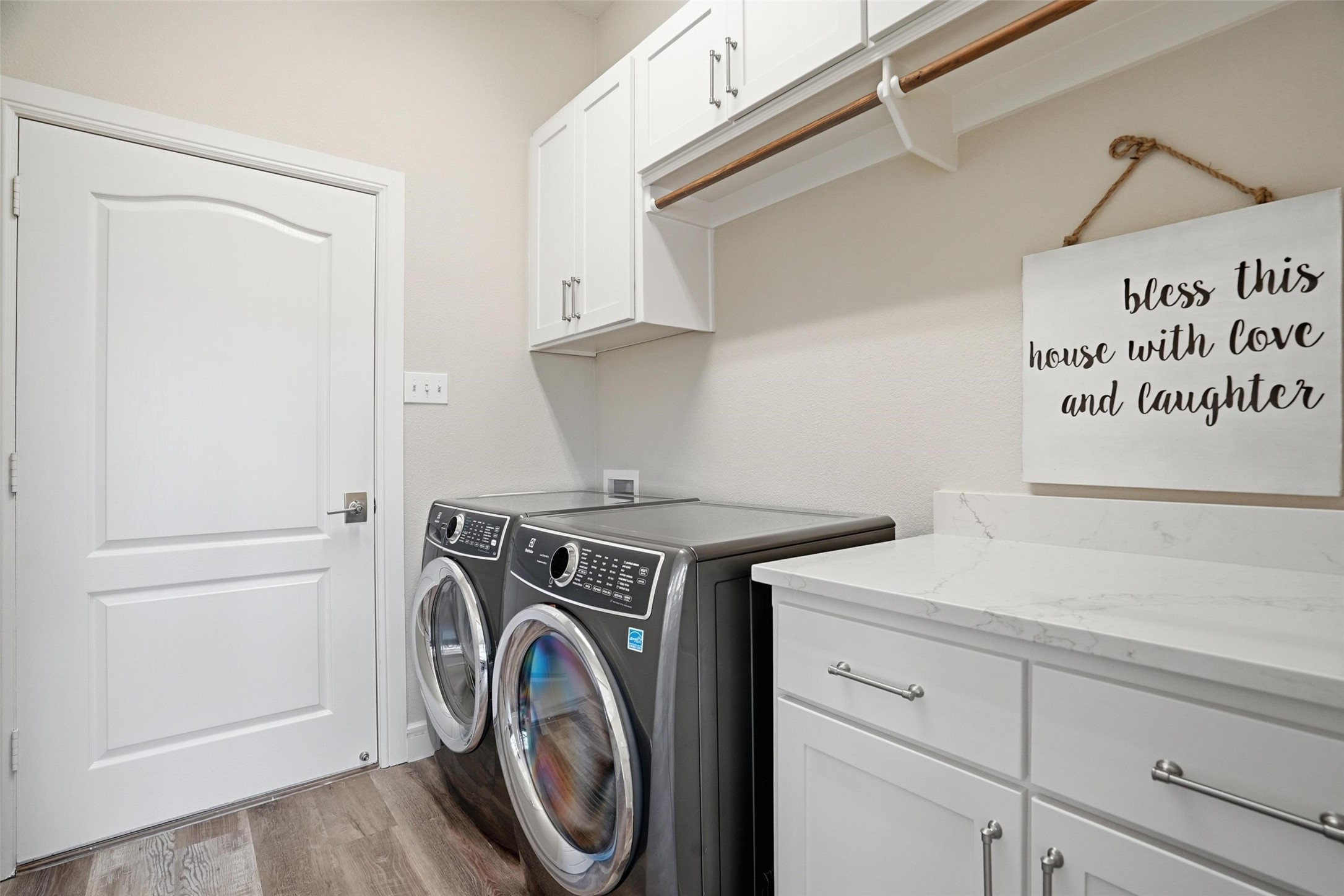 6812 Wild Stallion Road