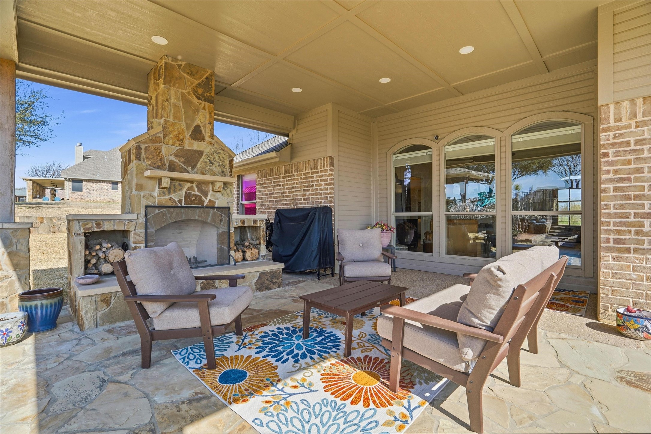 6812 Wild Stallion Road