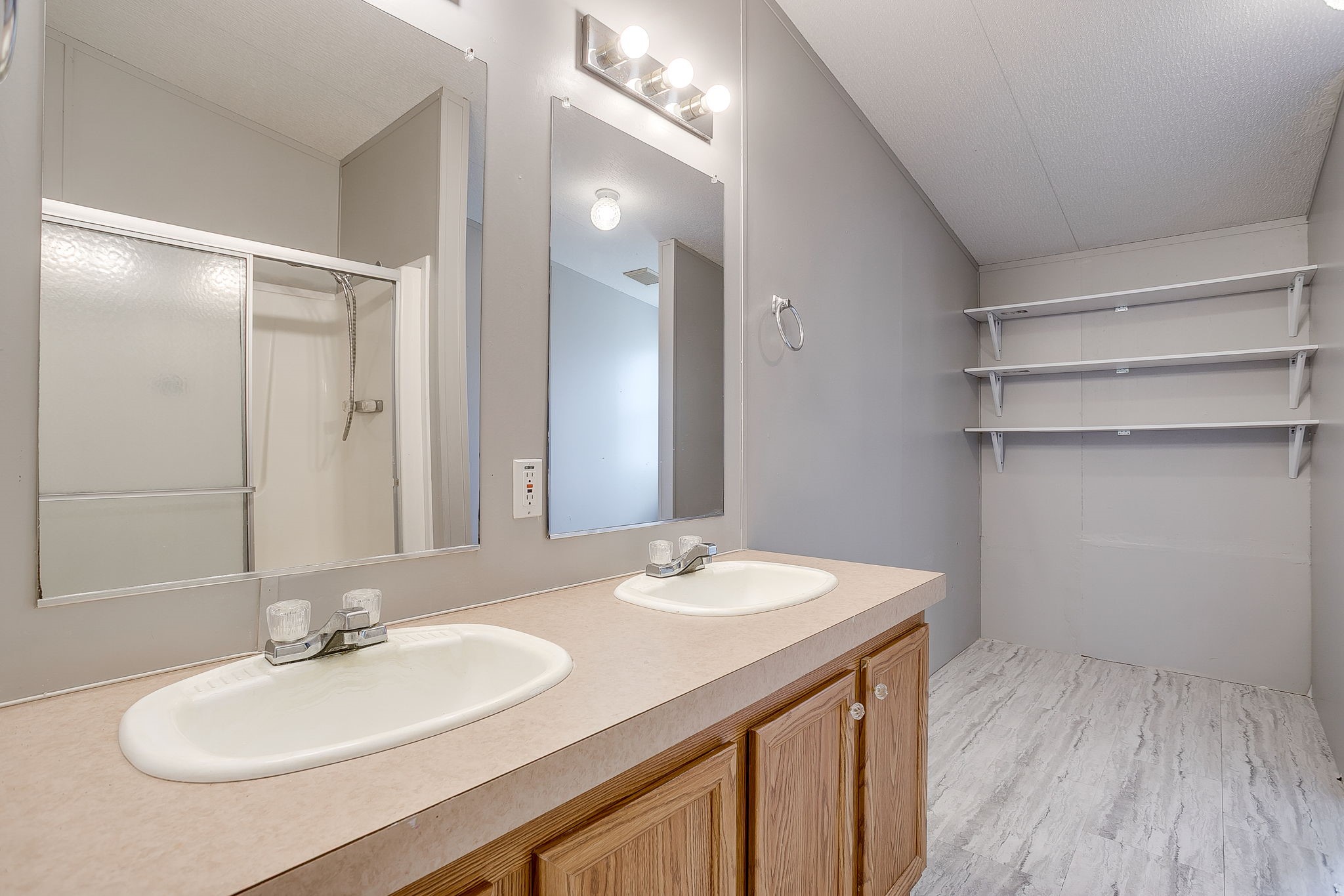 646 Whisperview Circle