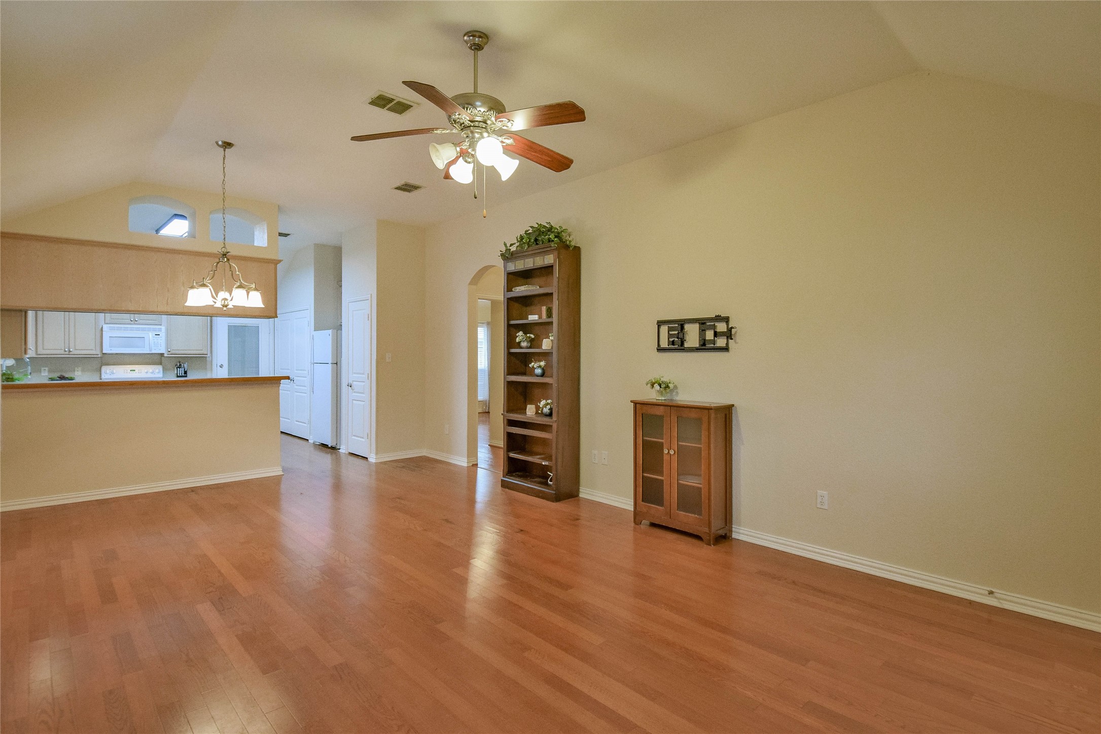 1010 Hayden Court