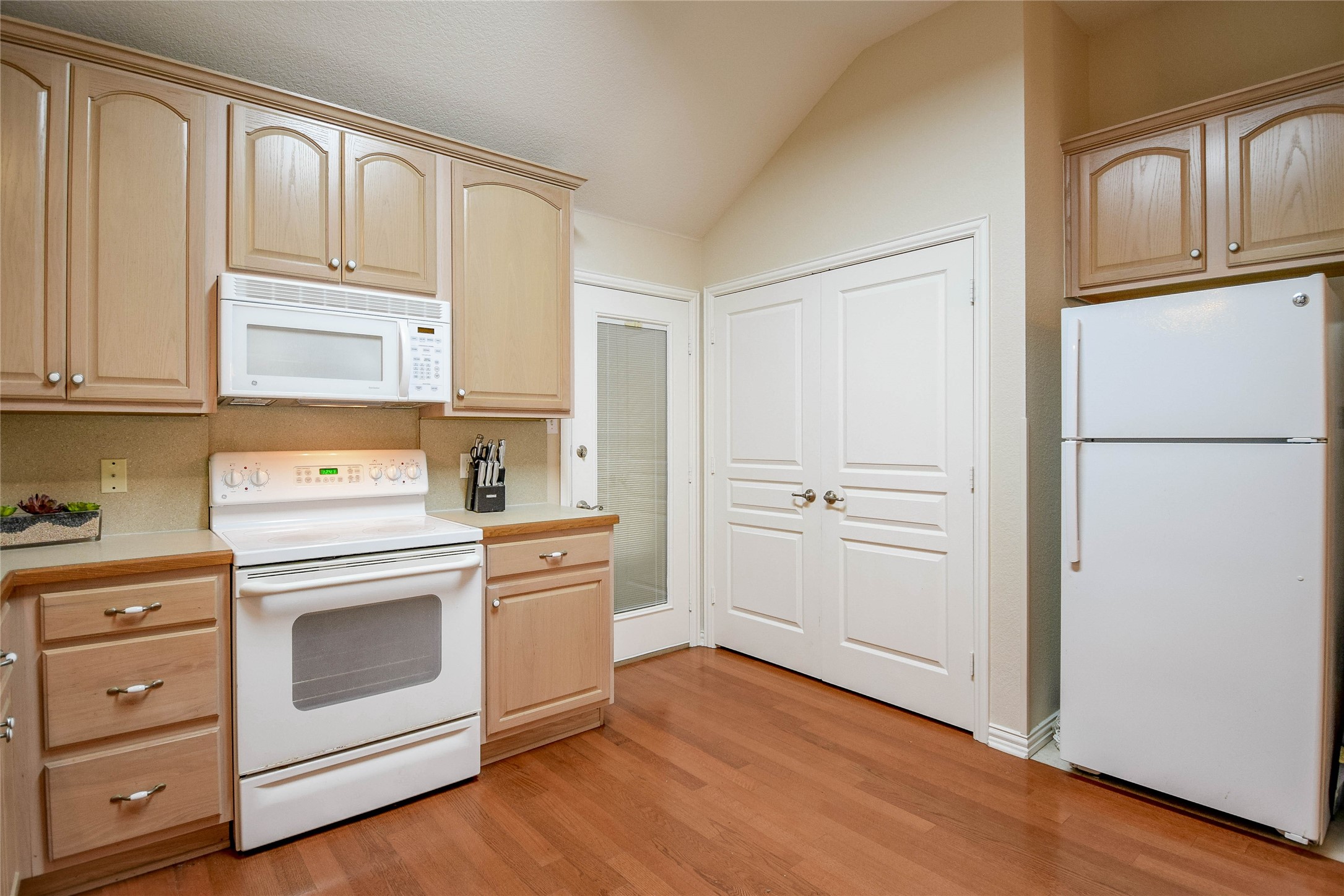 1010 Hayden Court