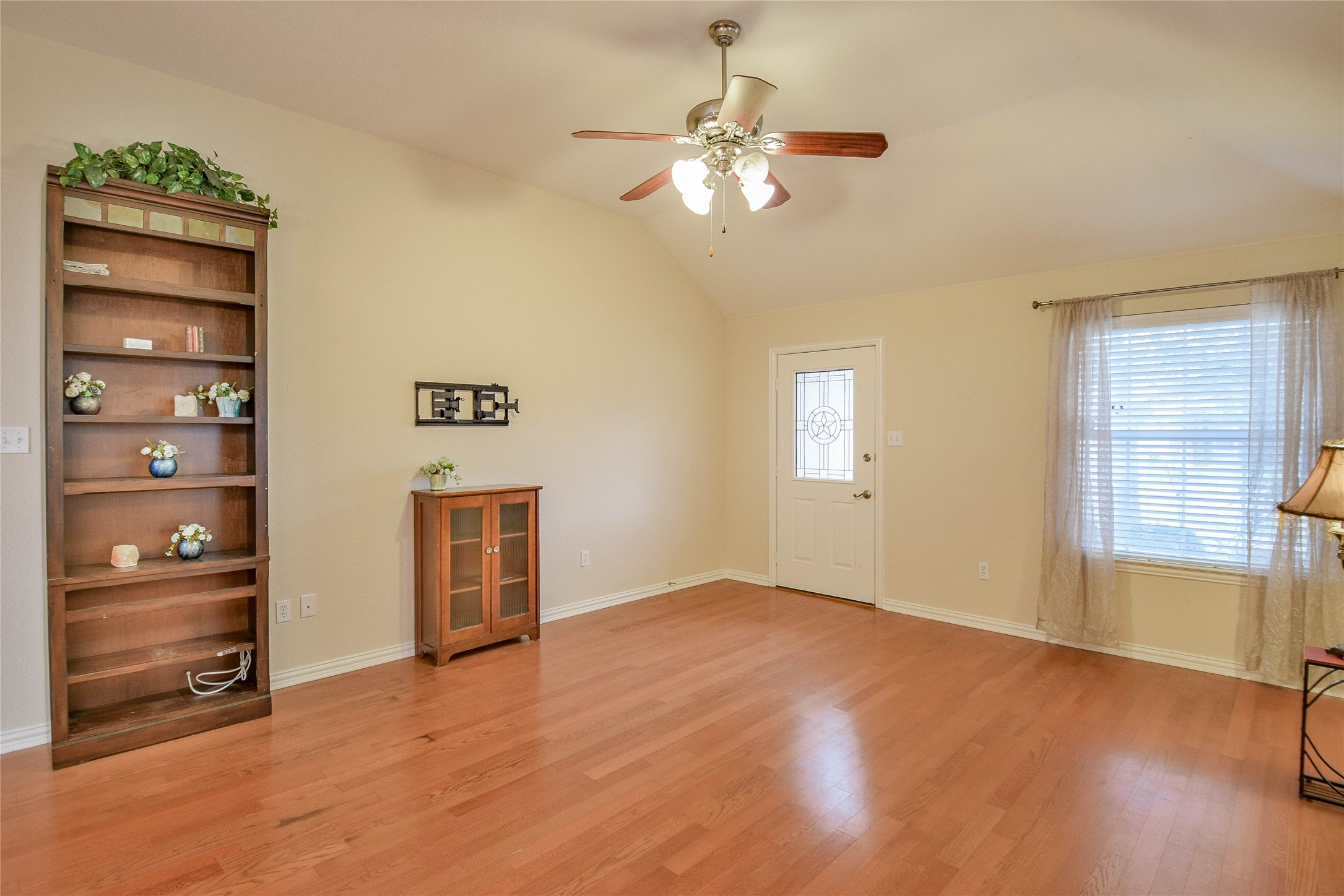 1010 Hayden Court