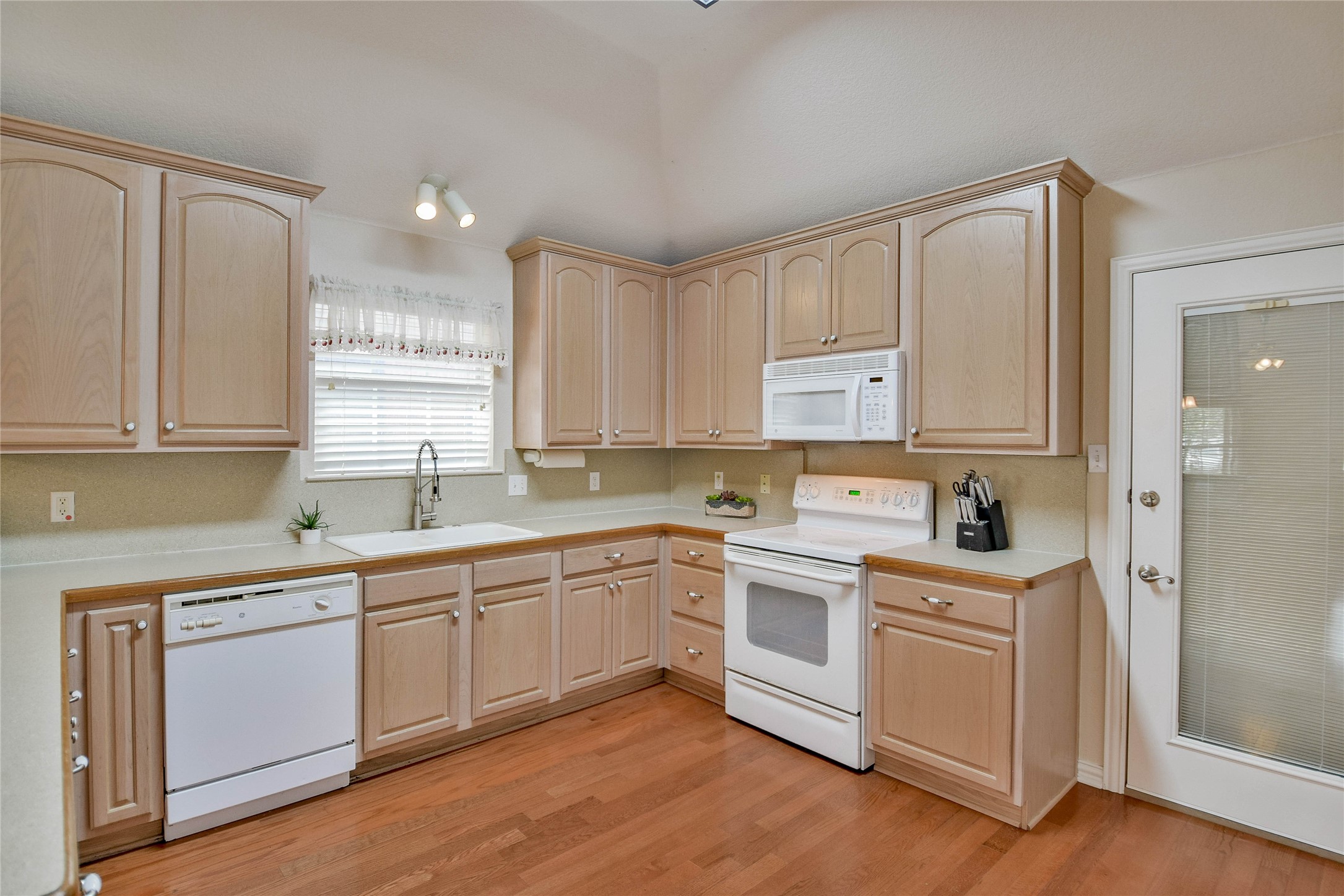 1010 Hayden Court