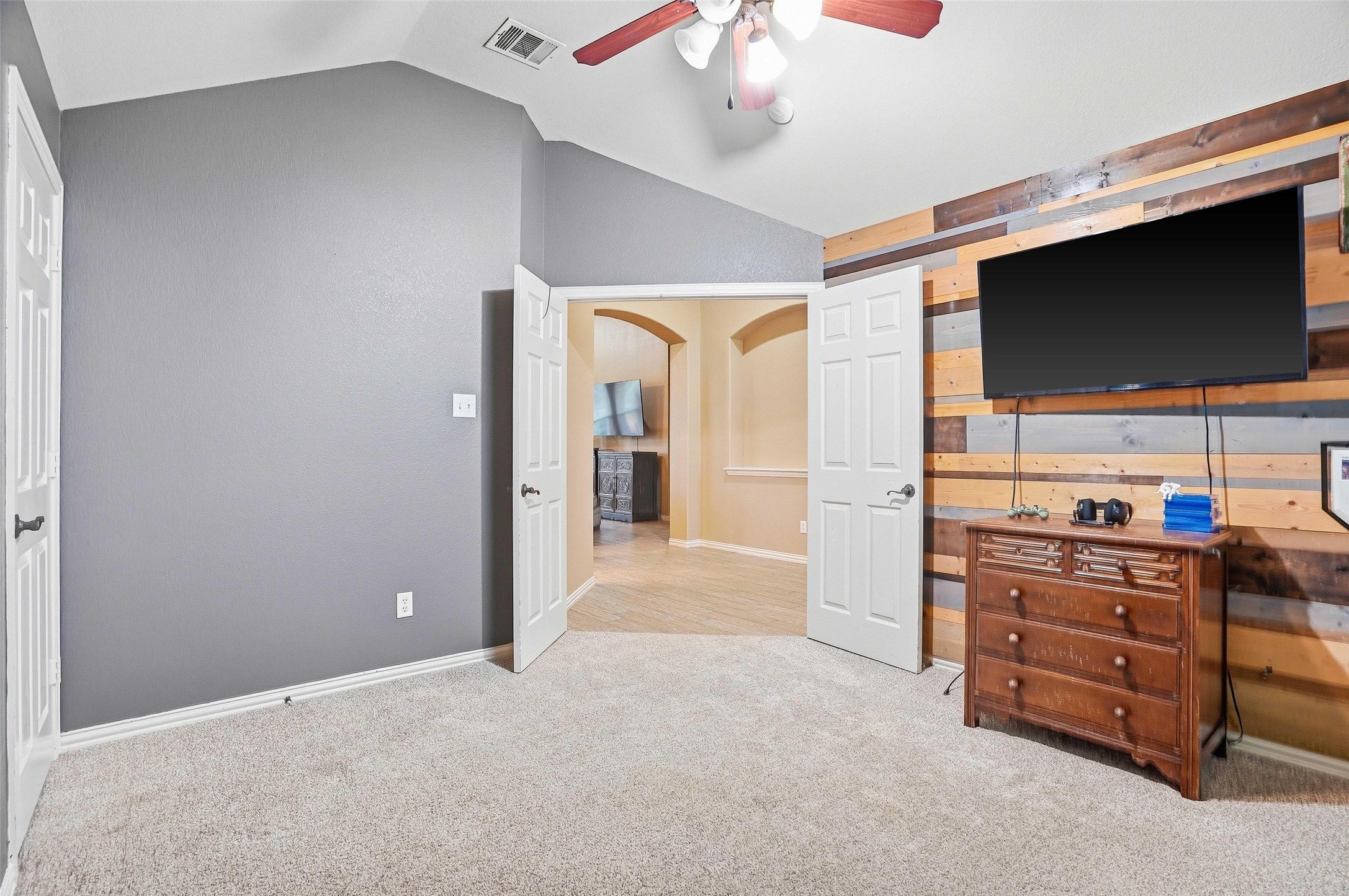 4008 Glenwood Drive