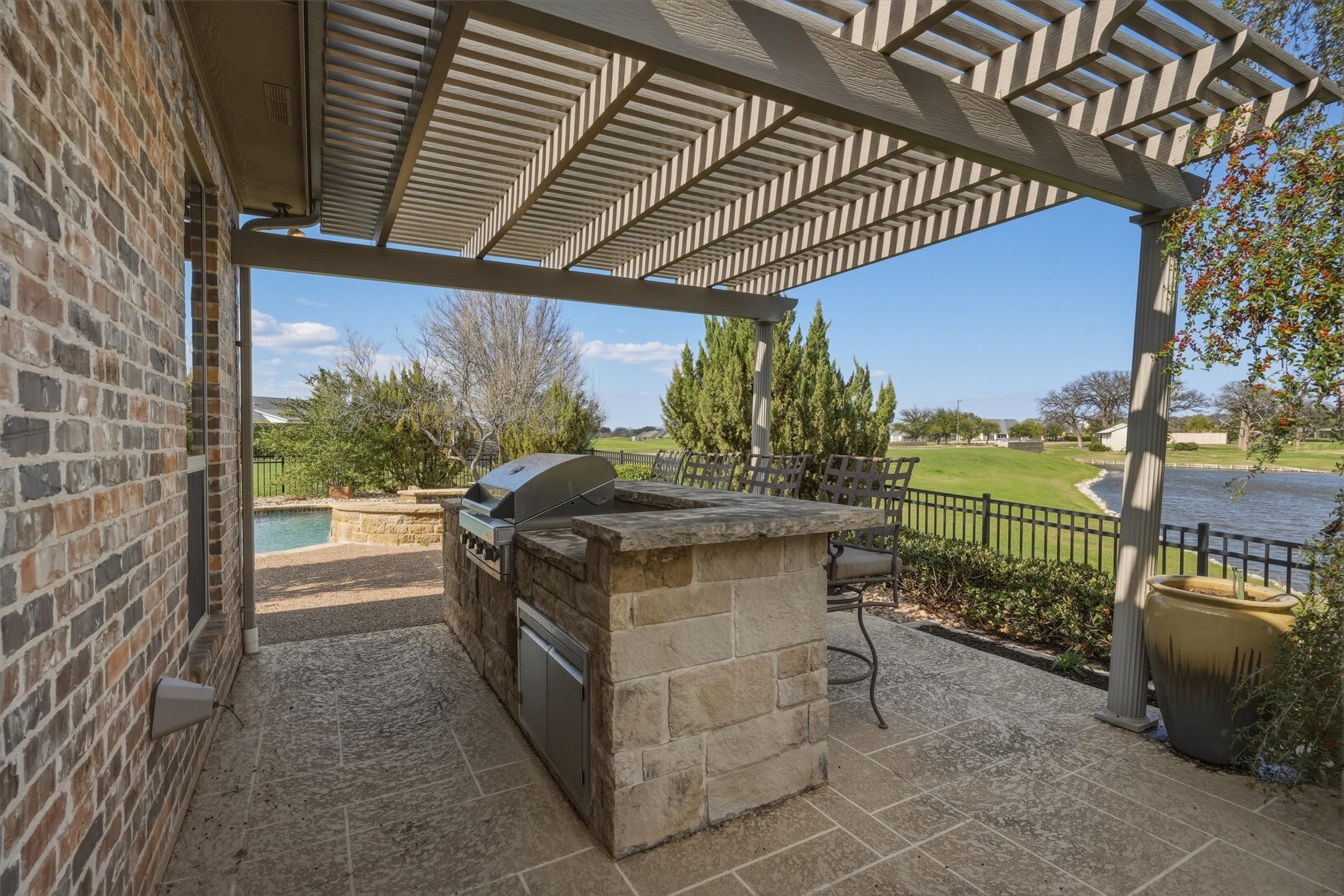 1404 Amsterdam Court