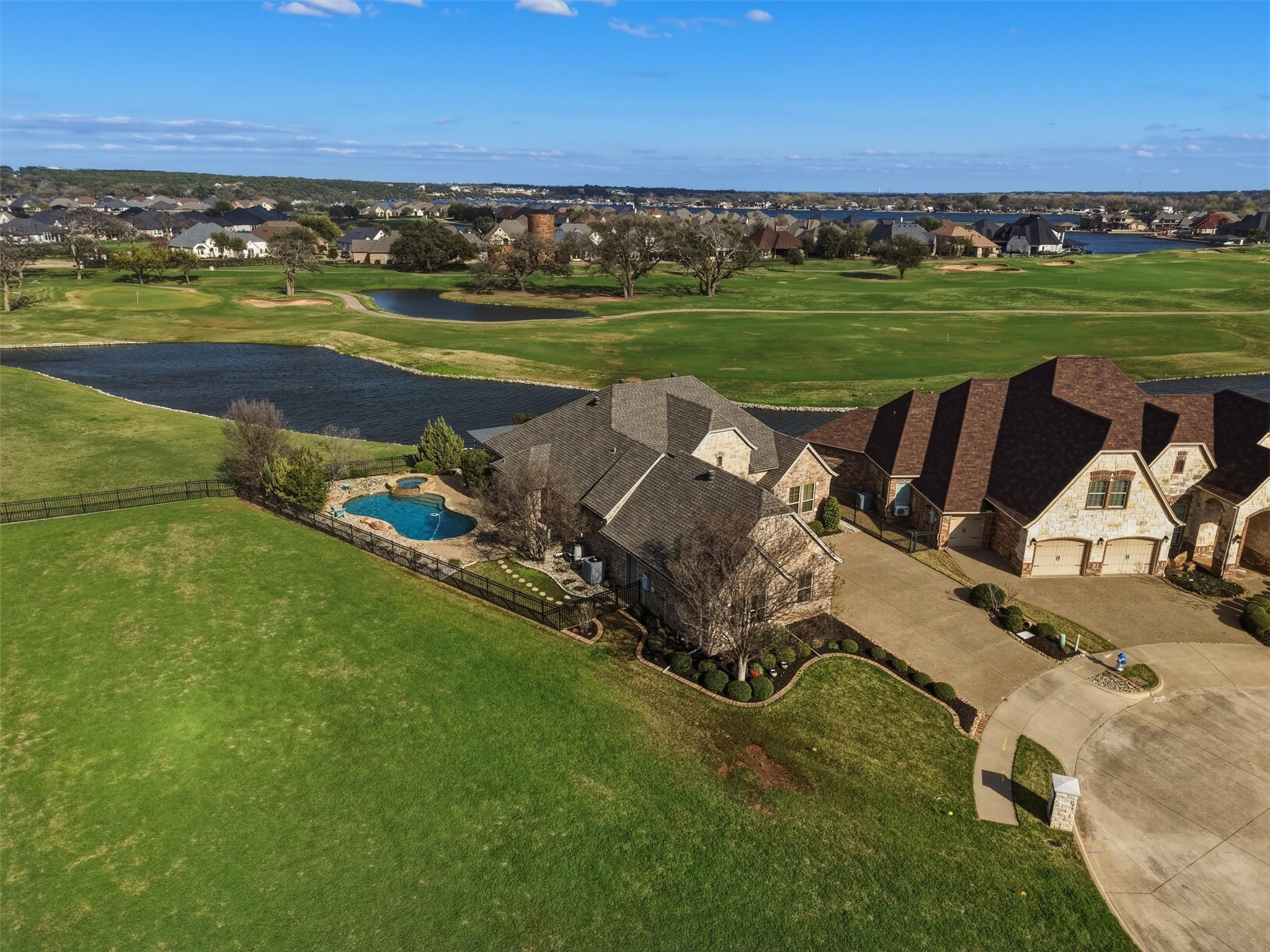 1404 Amsterdam Court
