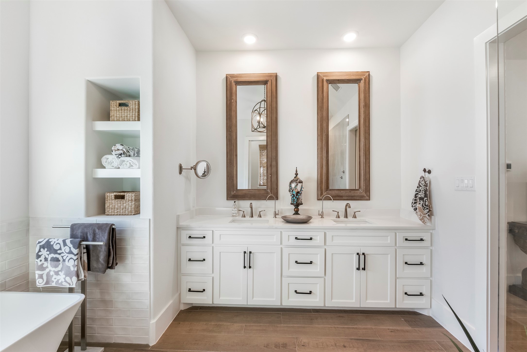 9305 Bellechase Road