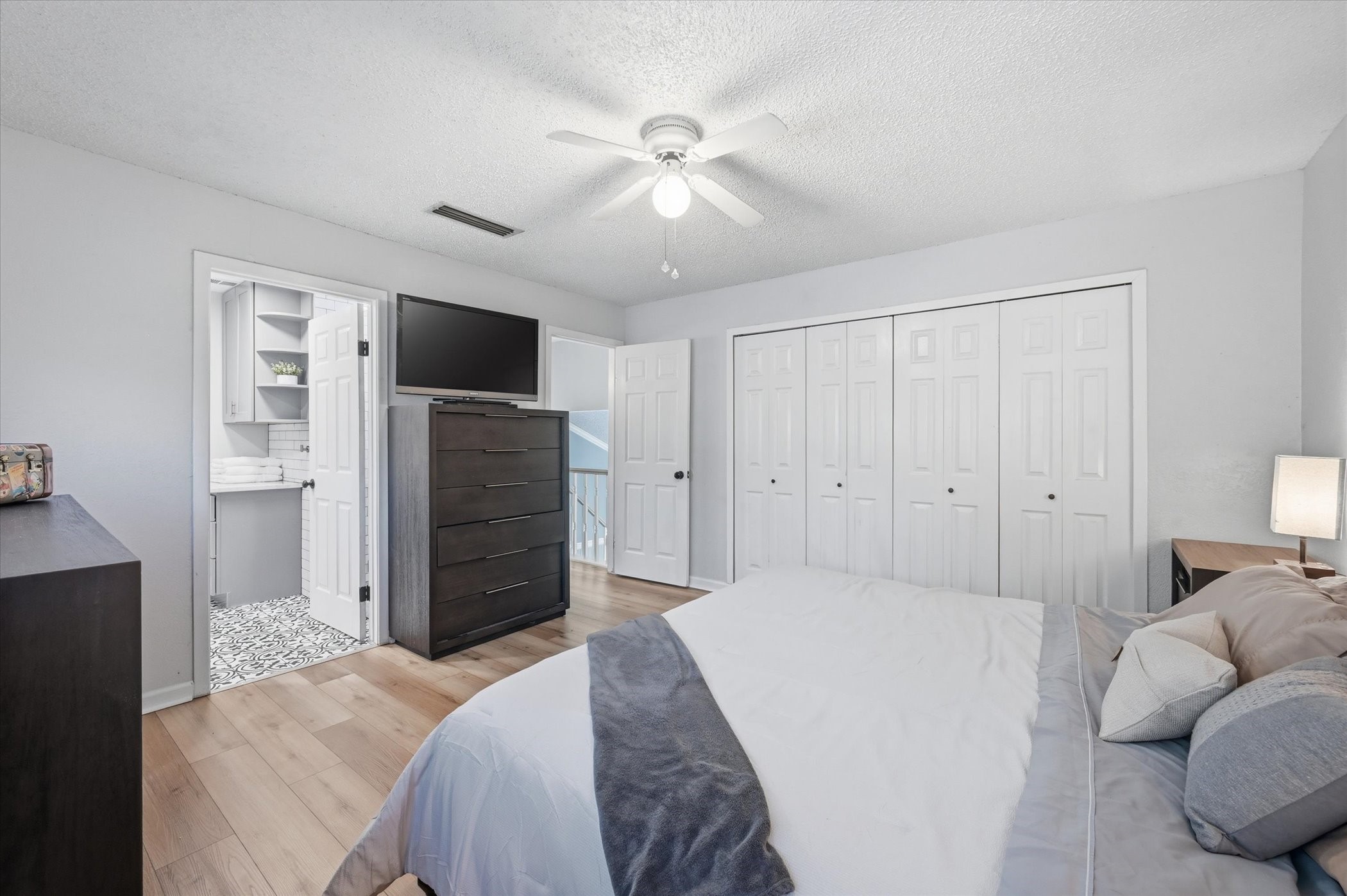 3404 Andover Drive