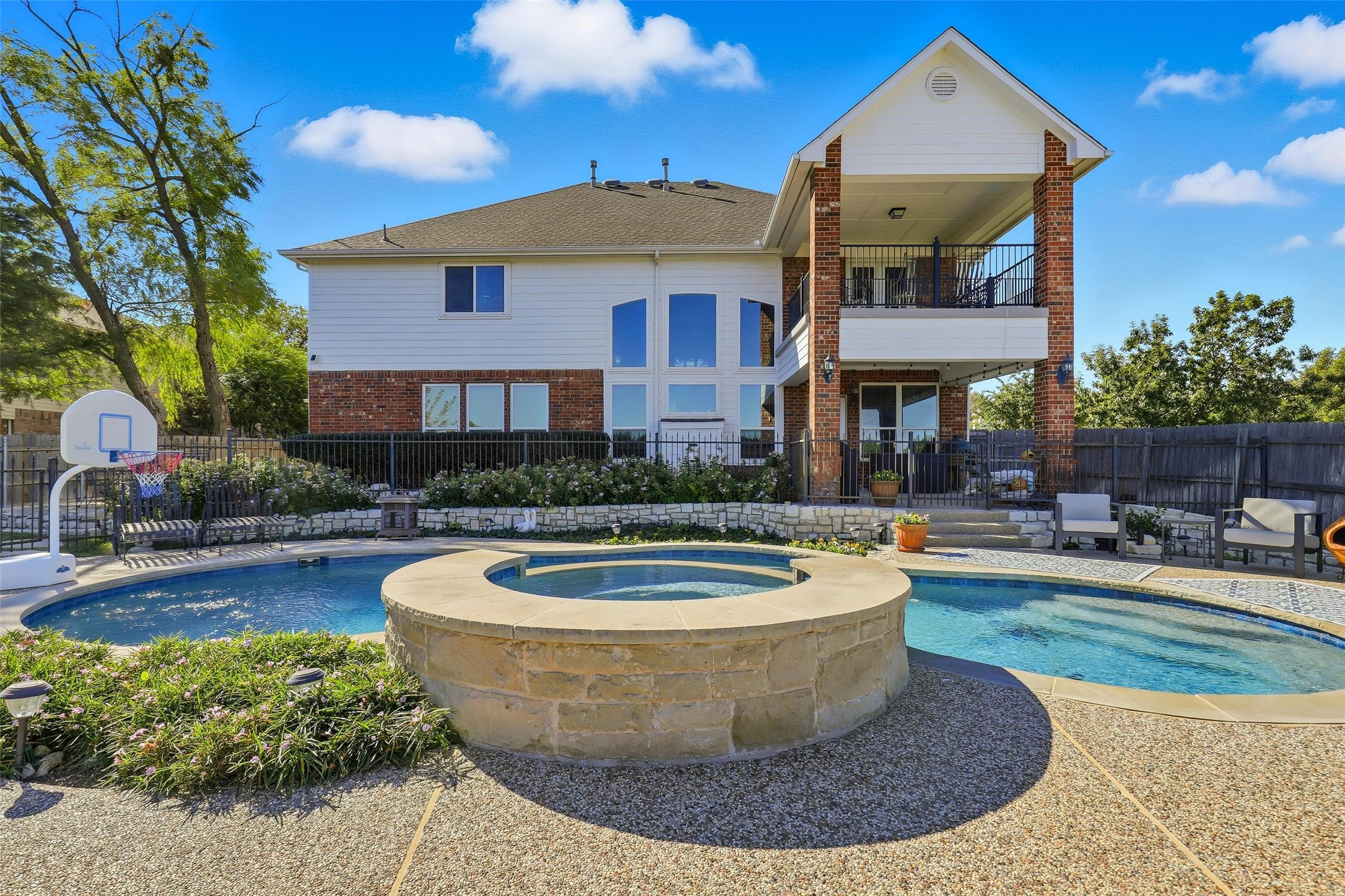 5212 Whisper Drive